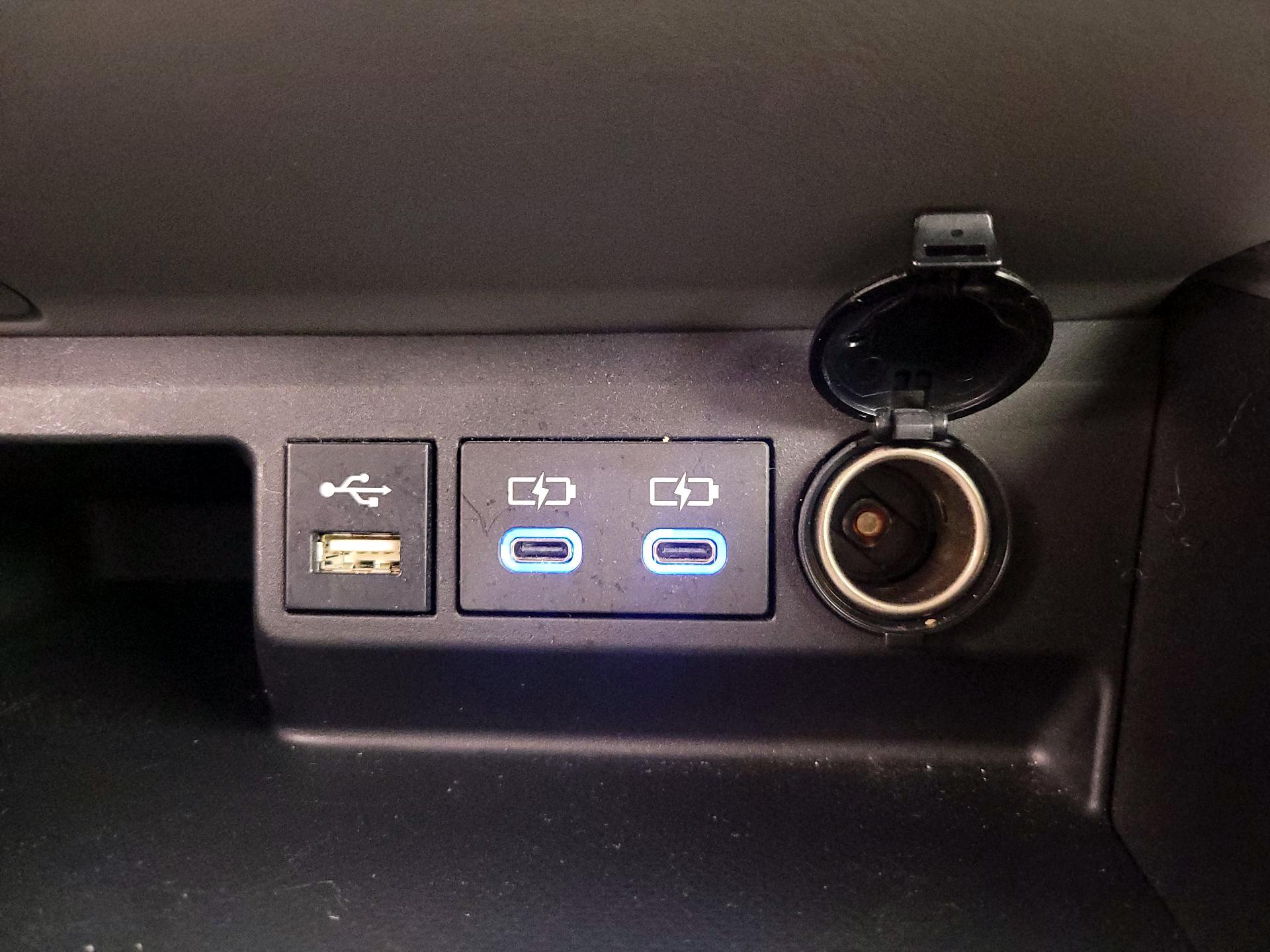 Thumbnail: 2022 Toyota Highlander - 18