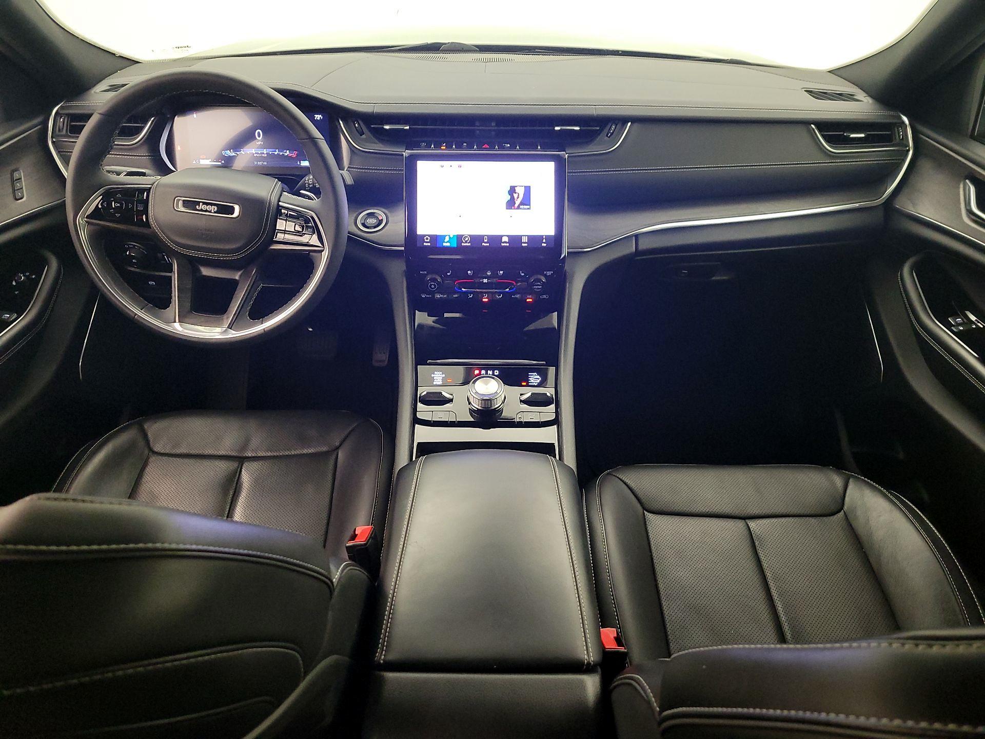 Thumbnail: 2023 Jeep Grand Cherokee L - 9