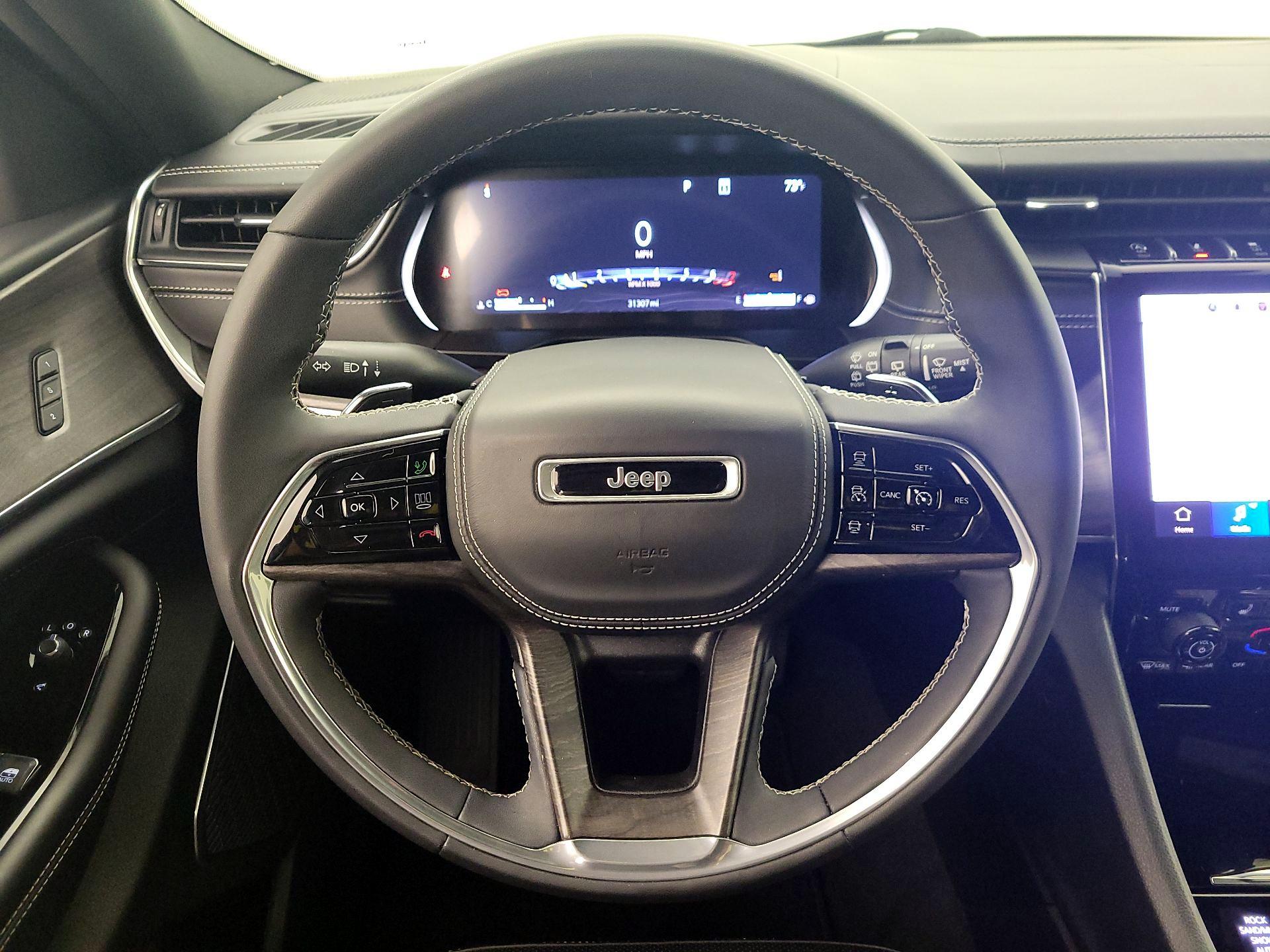 Thumbnail: 2023 Jeep Grand Cherokee L - 10