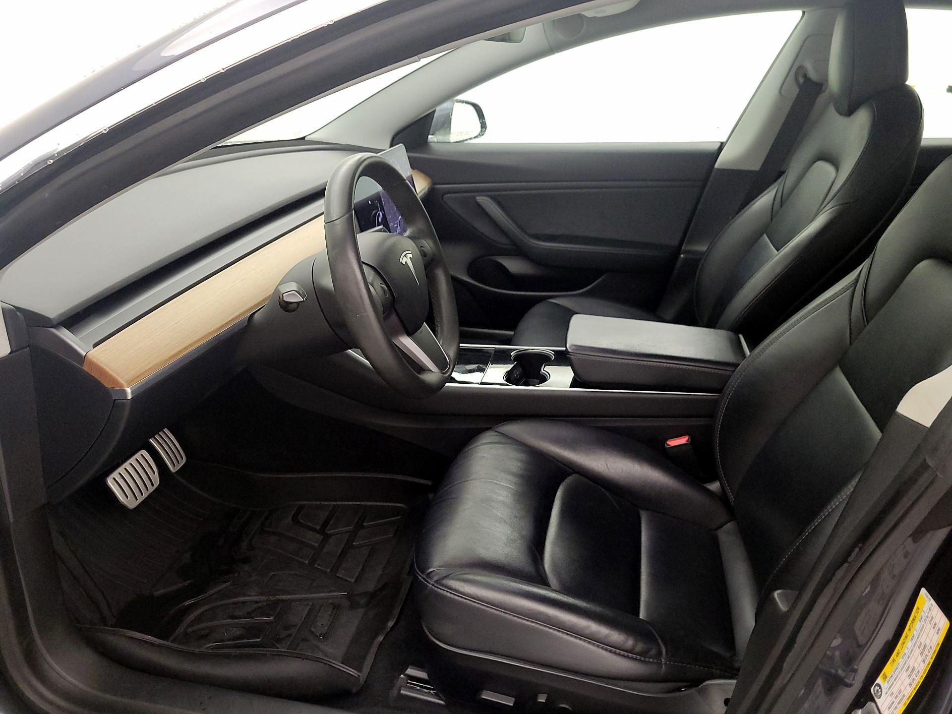 Thumbnail: 2020 Tesla Model 3 - 11