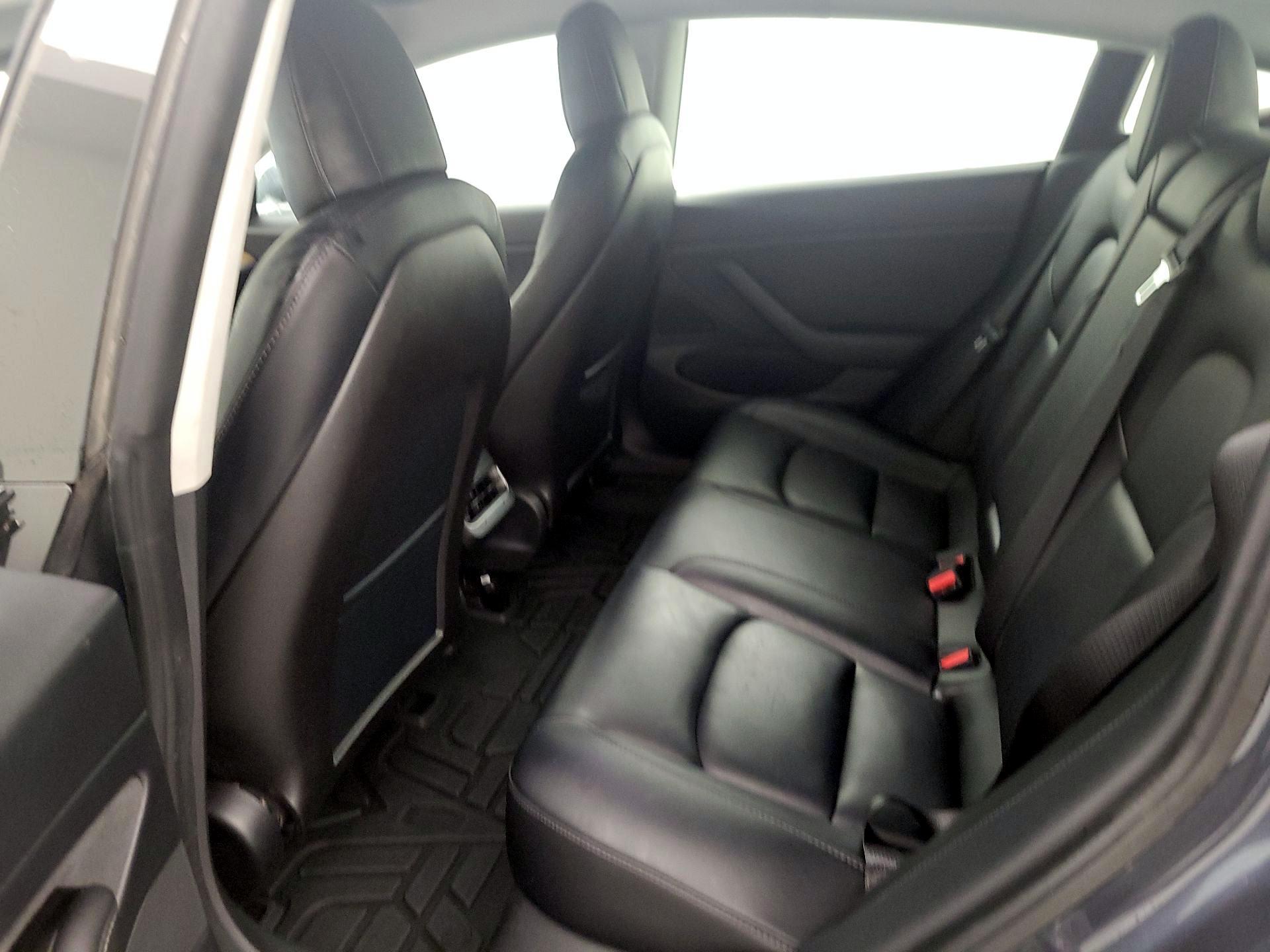 Thumbnail: 2020 Tesla Model 3 - 19