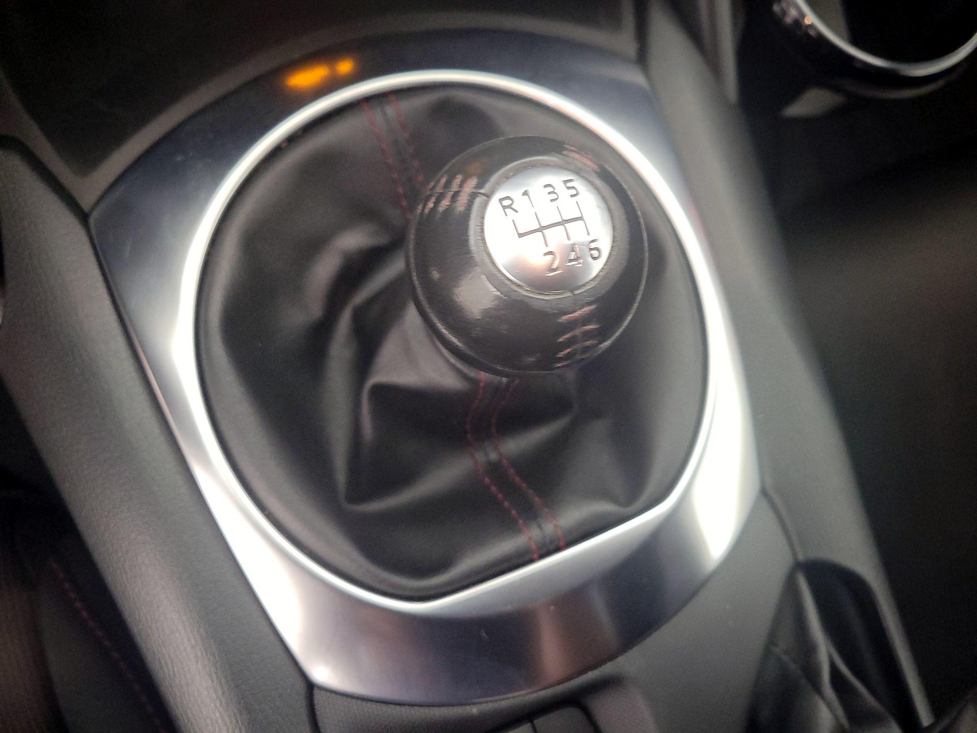 Thumbnail: 2016 Mazda MX-5 Miata - 16