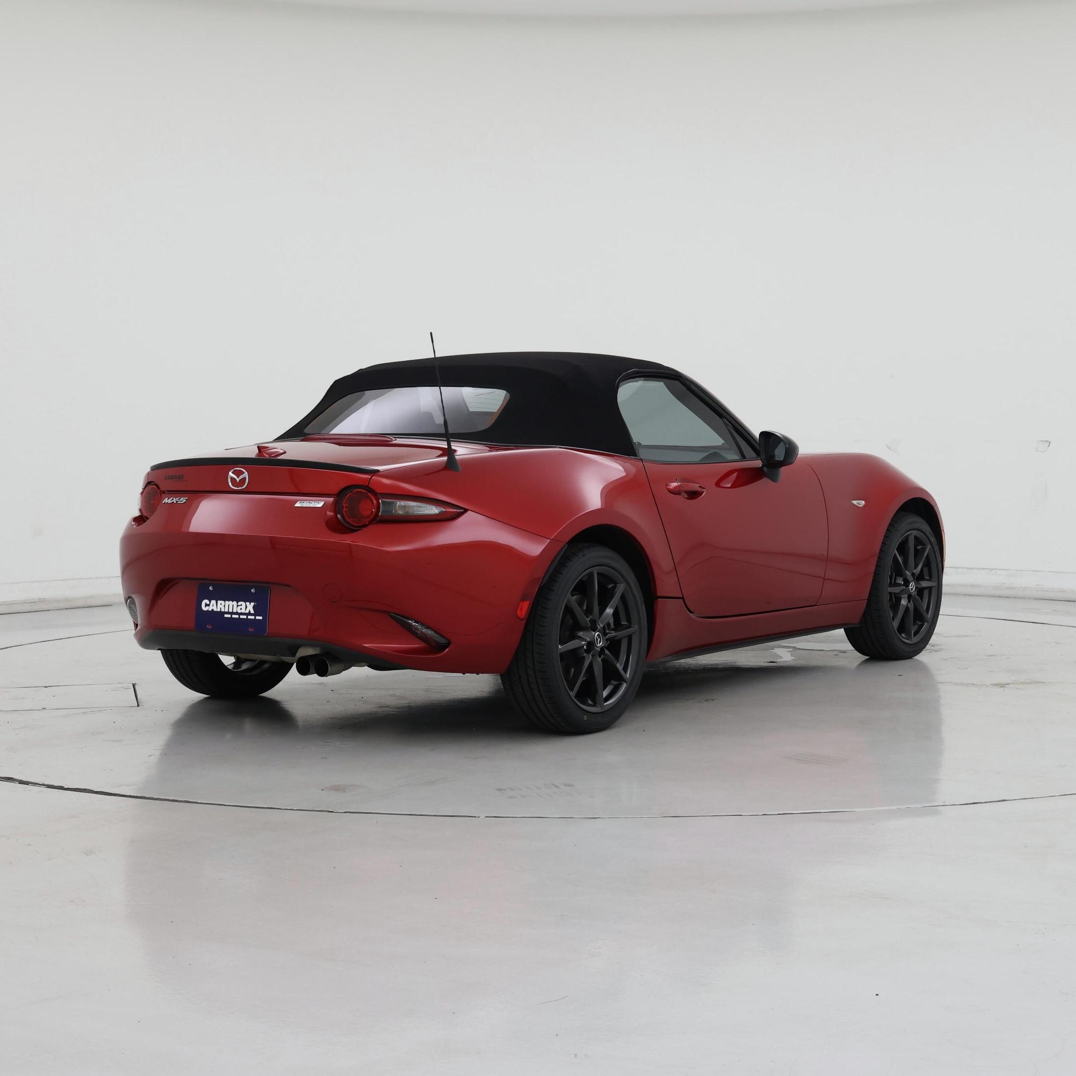 Thumbnail: 2016 Mazda MX-5 Miata - 8