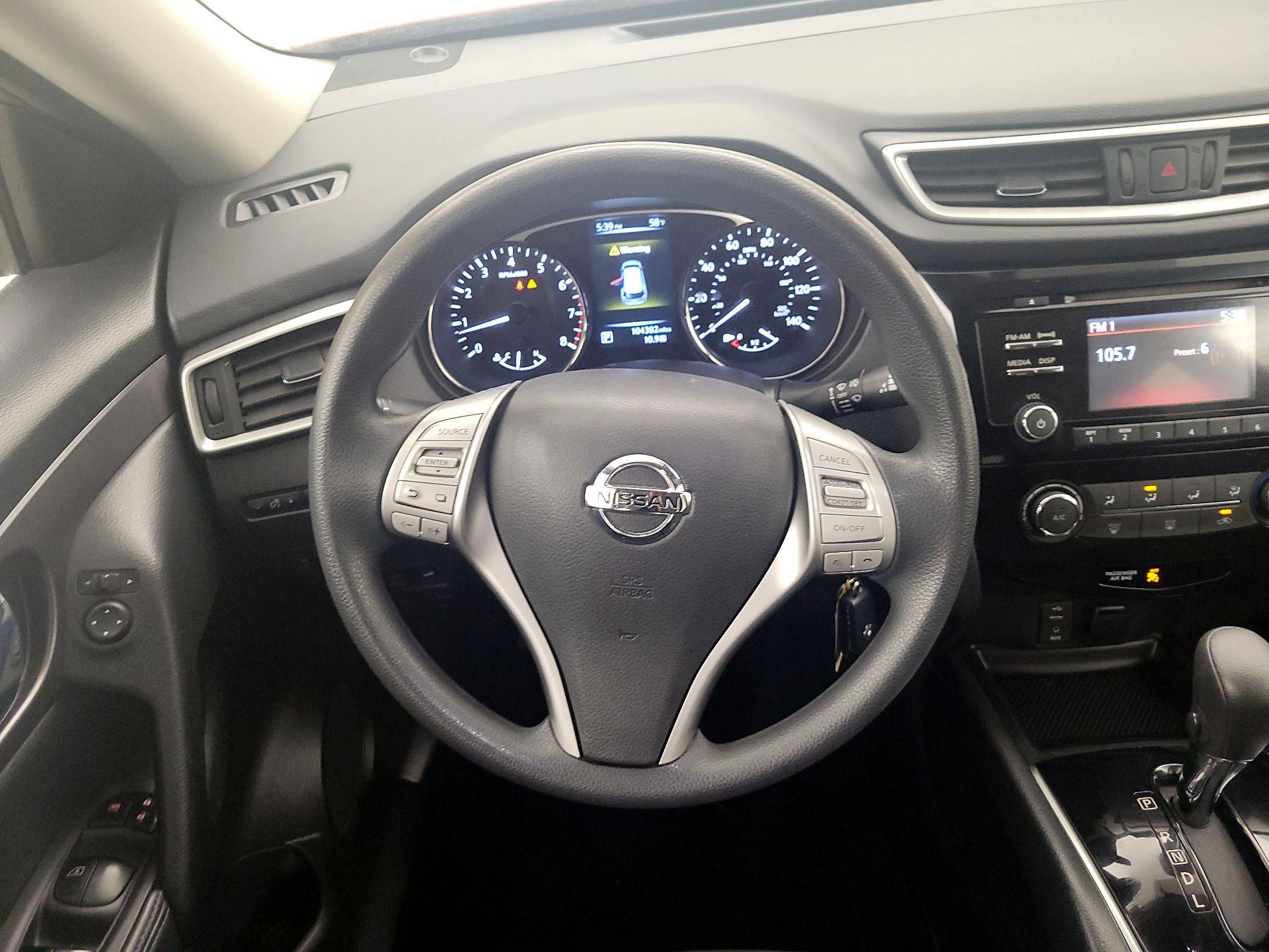 Thumbnail: 2016 Nissan Rogue - 10