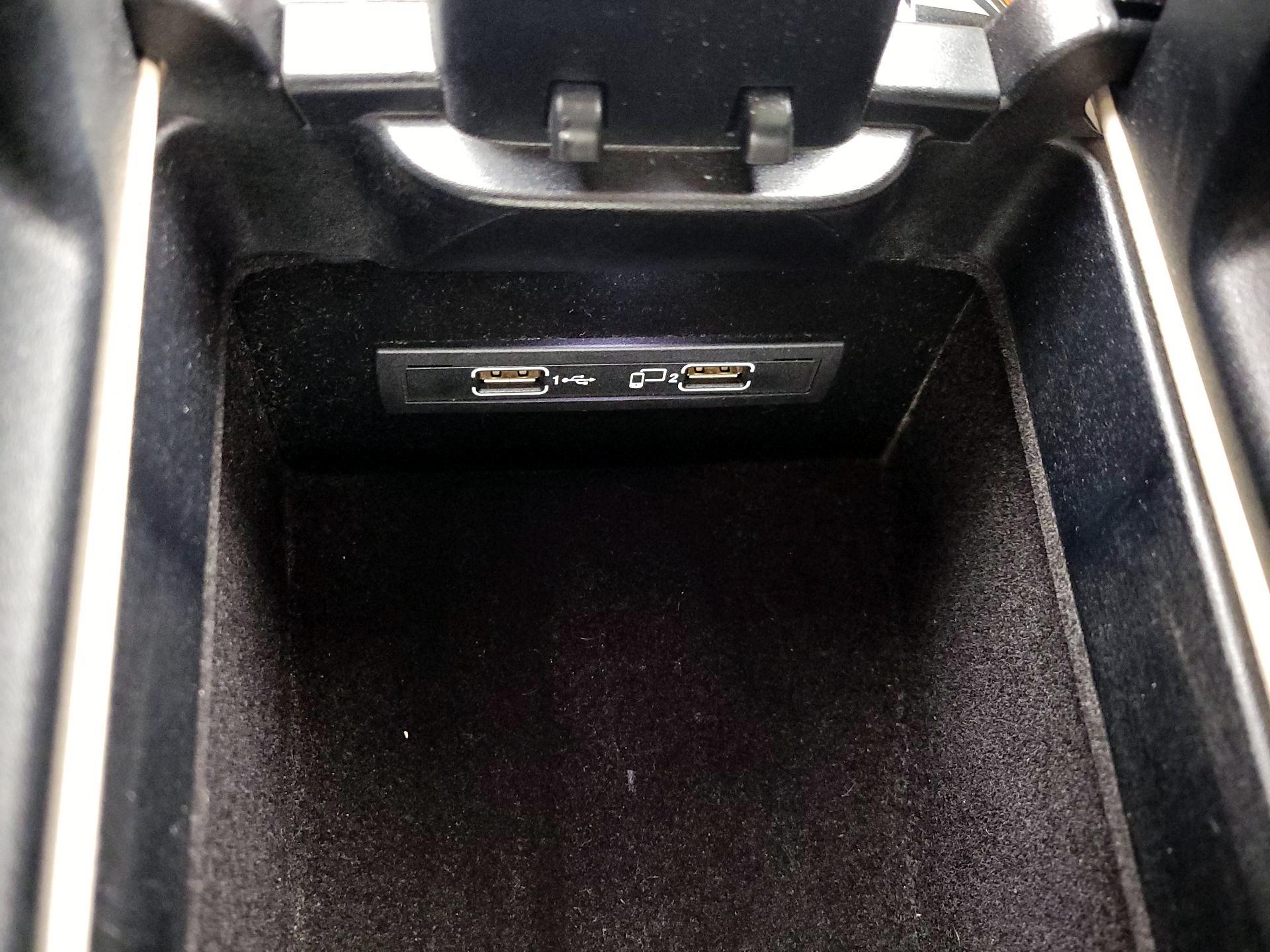 Thumbnail: 2018 Mercedes-Benz CLS - 18