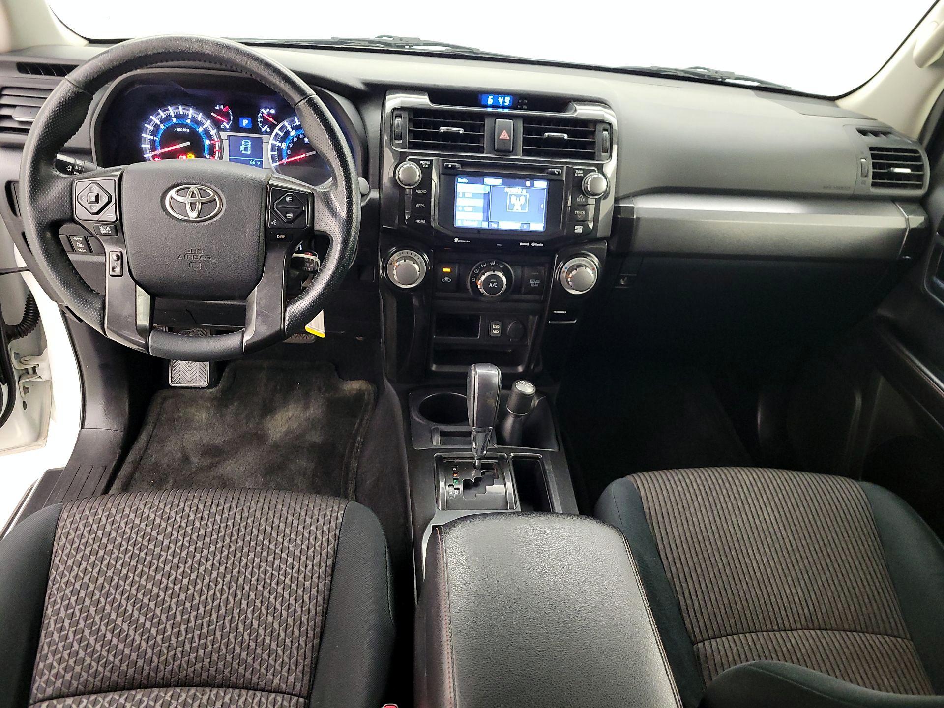 Thumbnail: 2016 Toyota 4Runner - 9