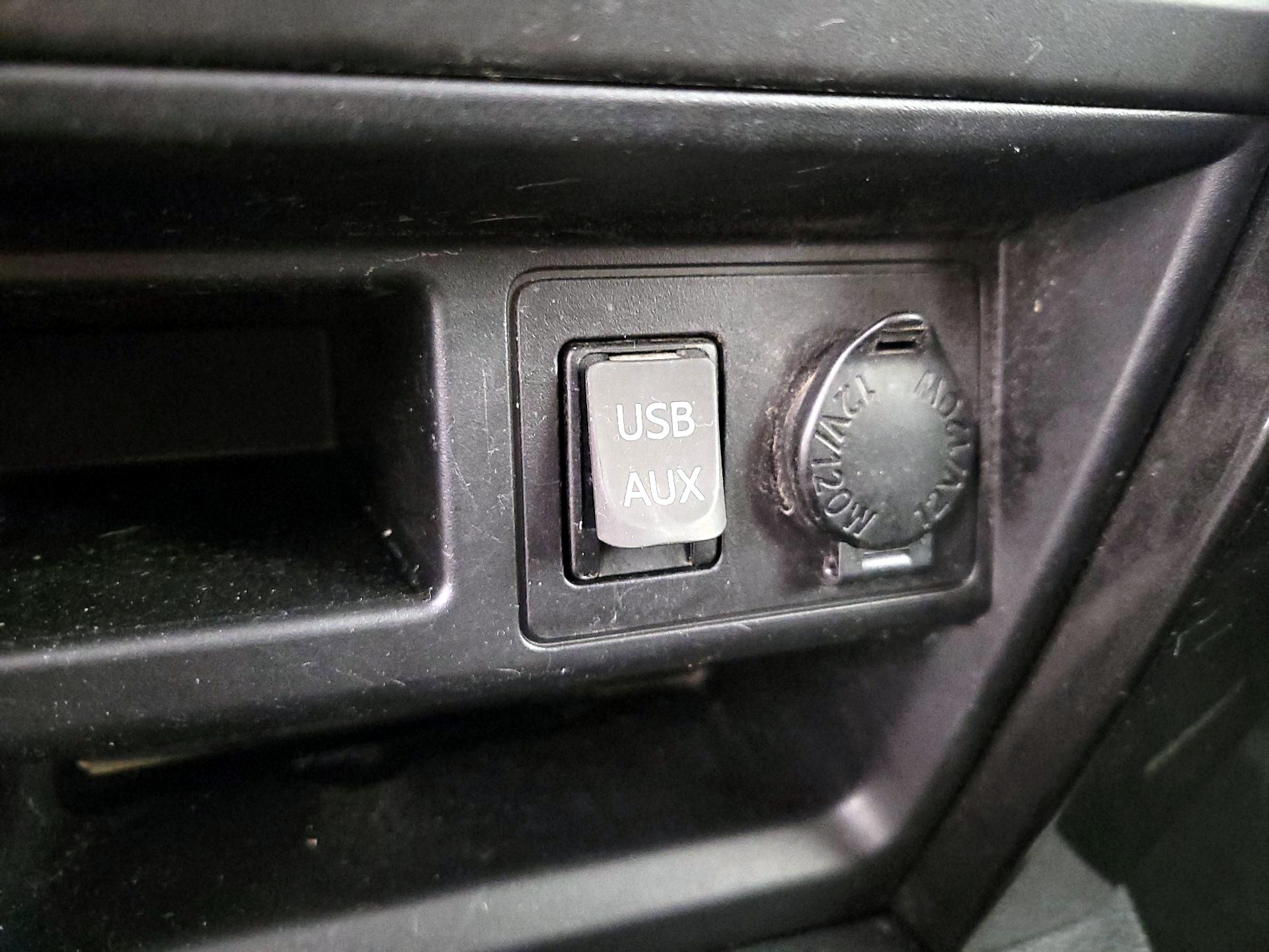 Thumbnail: 2016 Toyota 4Runner - 18