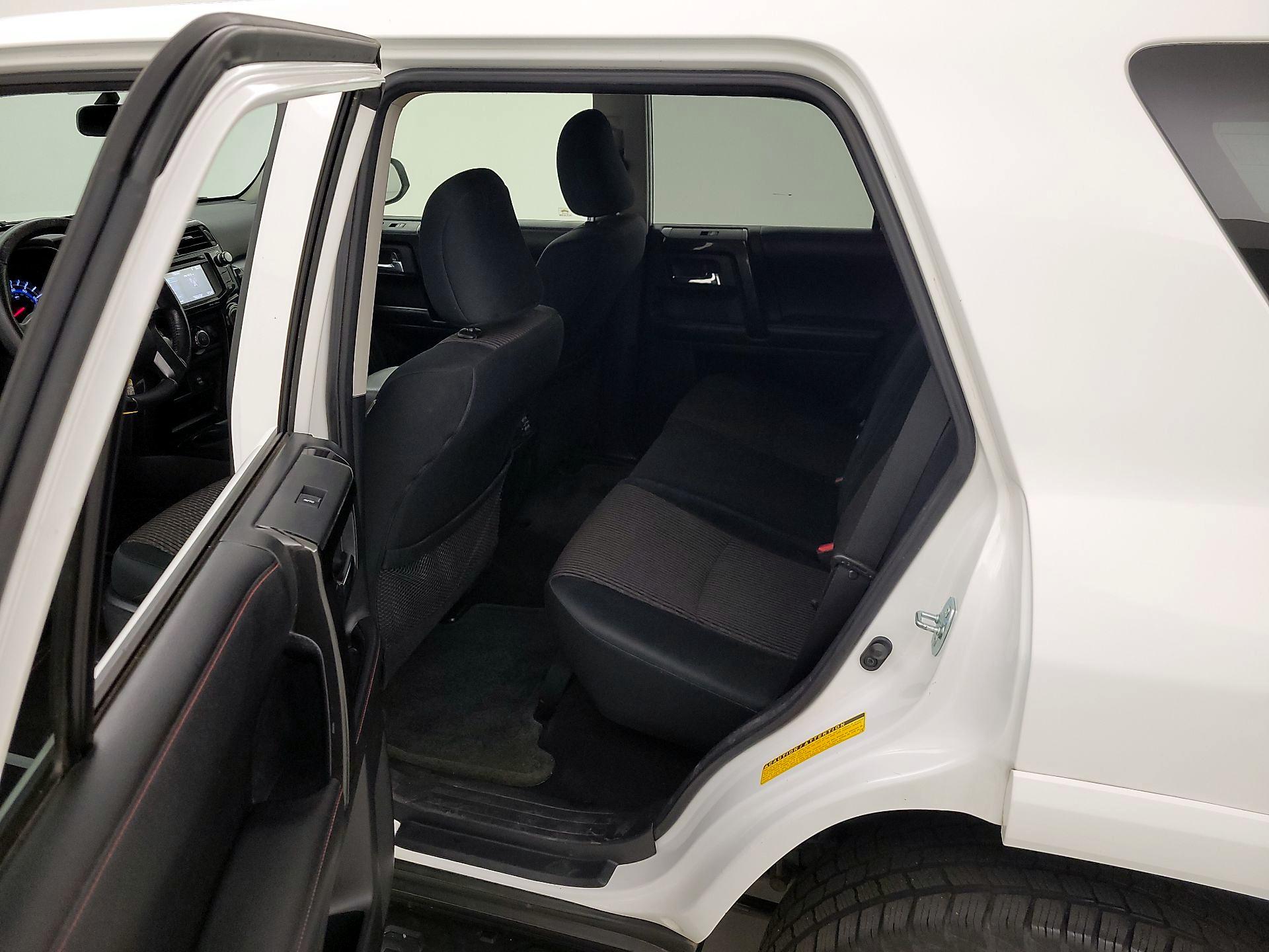 Thumbnail: 2016 Toyota 4Runner - 19