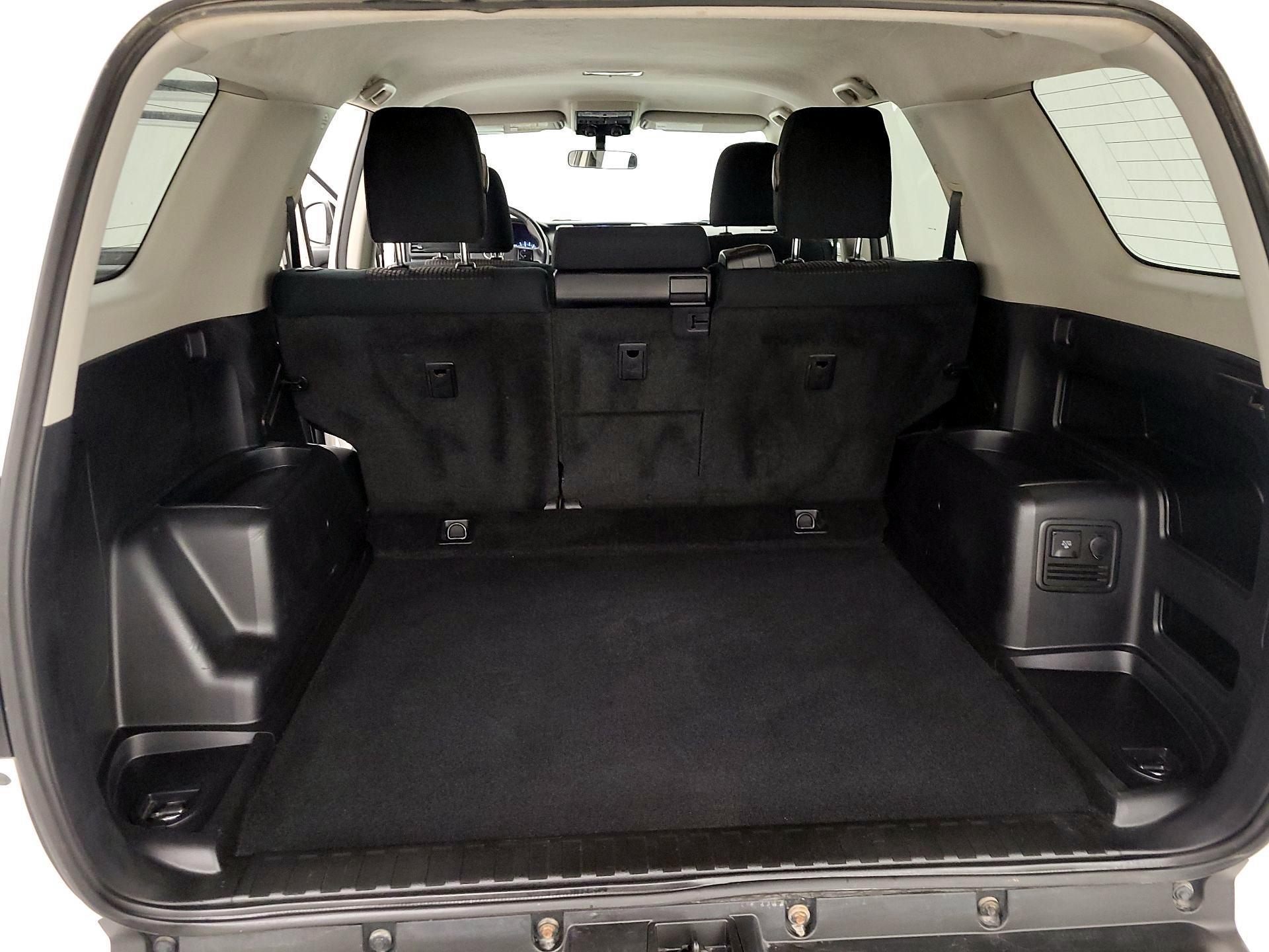 Thumbnail: 2016 Toyota 4Runner - 20