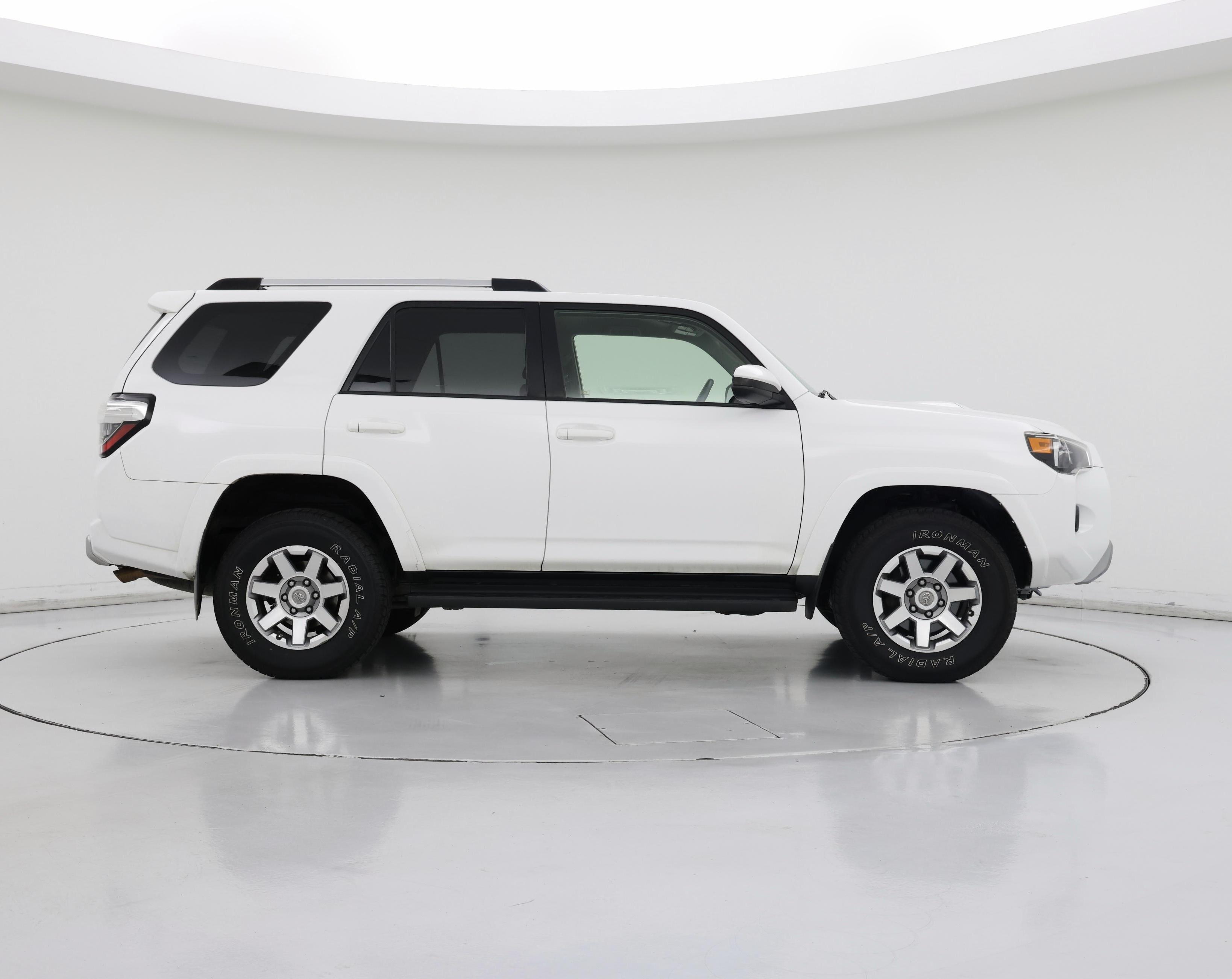 Thumbnail: 2016 Toyota 4Runner - 7