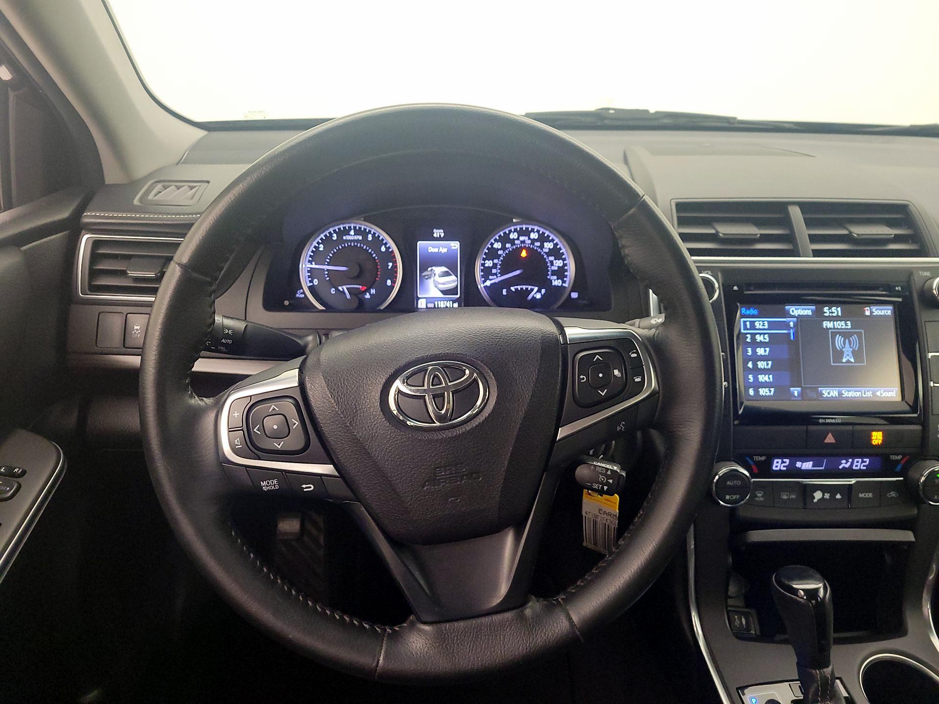 Thumbnail: 2016 Toyota Camry - 10