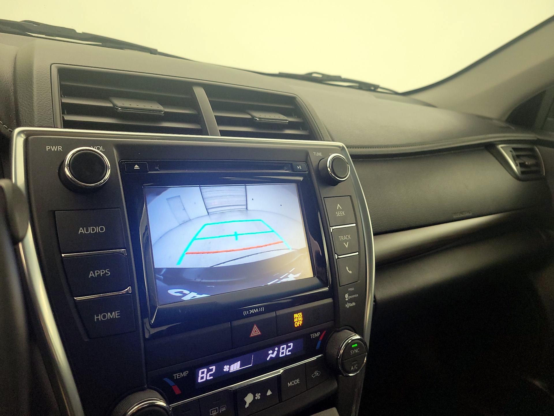 Thumbnail: 2016 Toyota Camry - 14