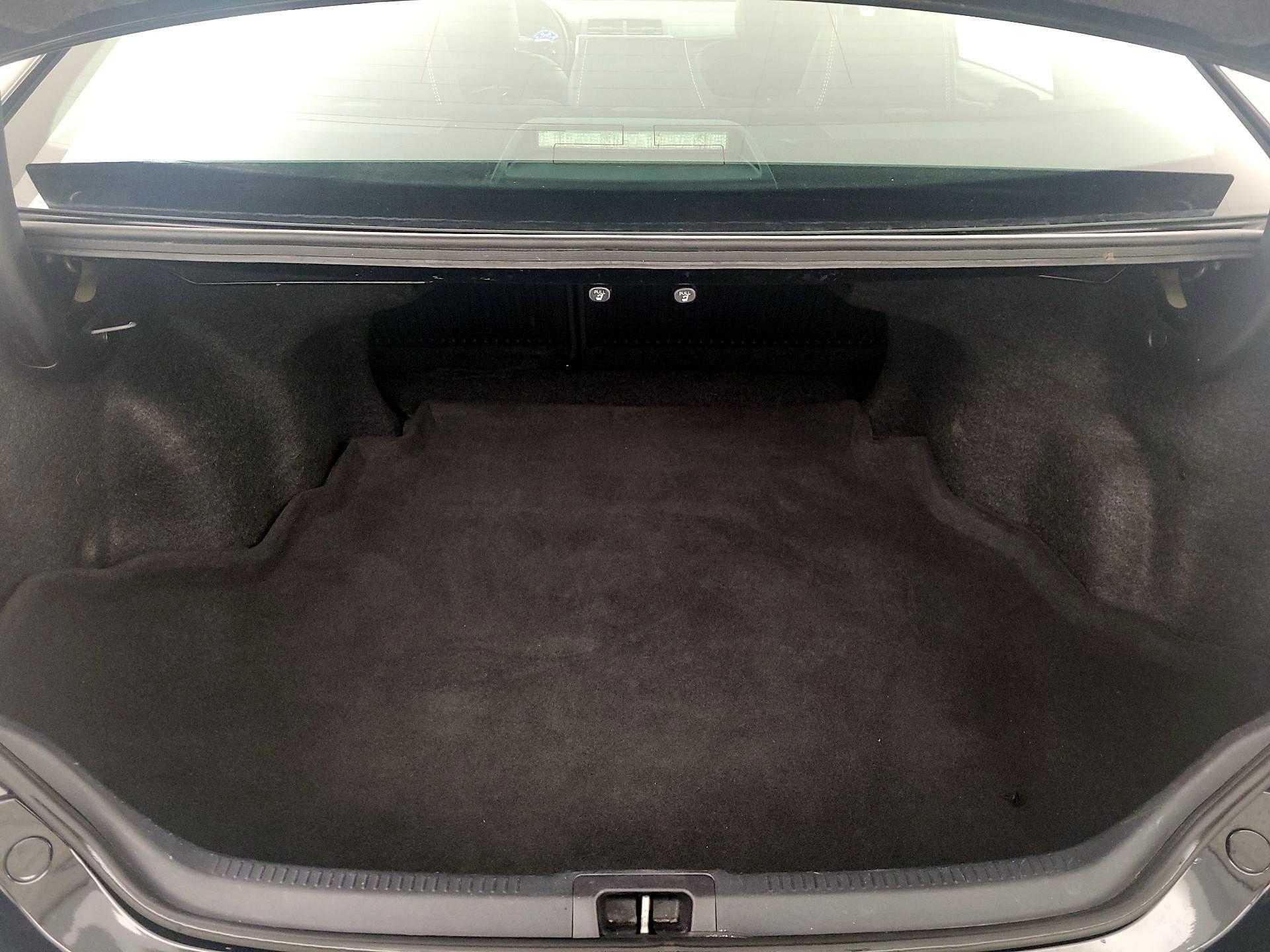 Thumbnail: 2016 Toyota Camry - 20