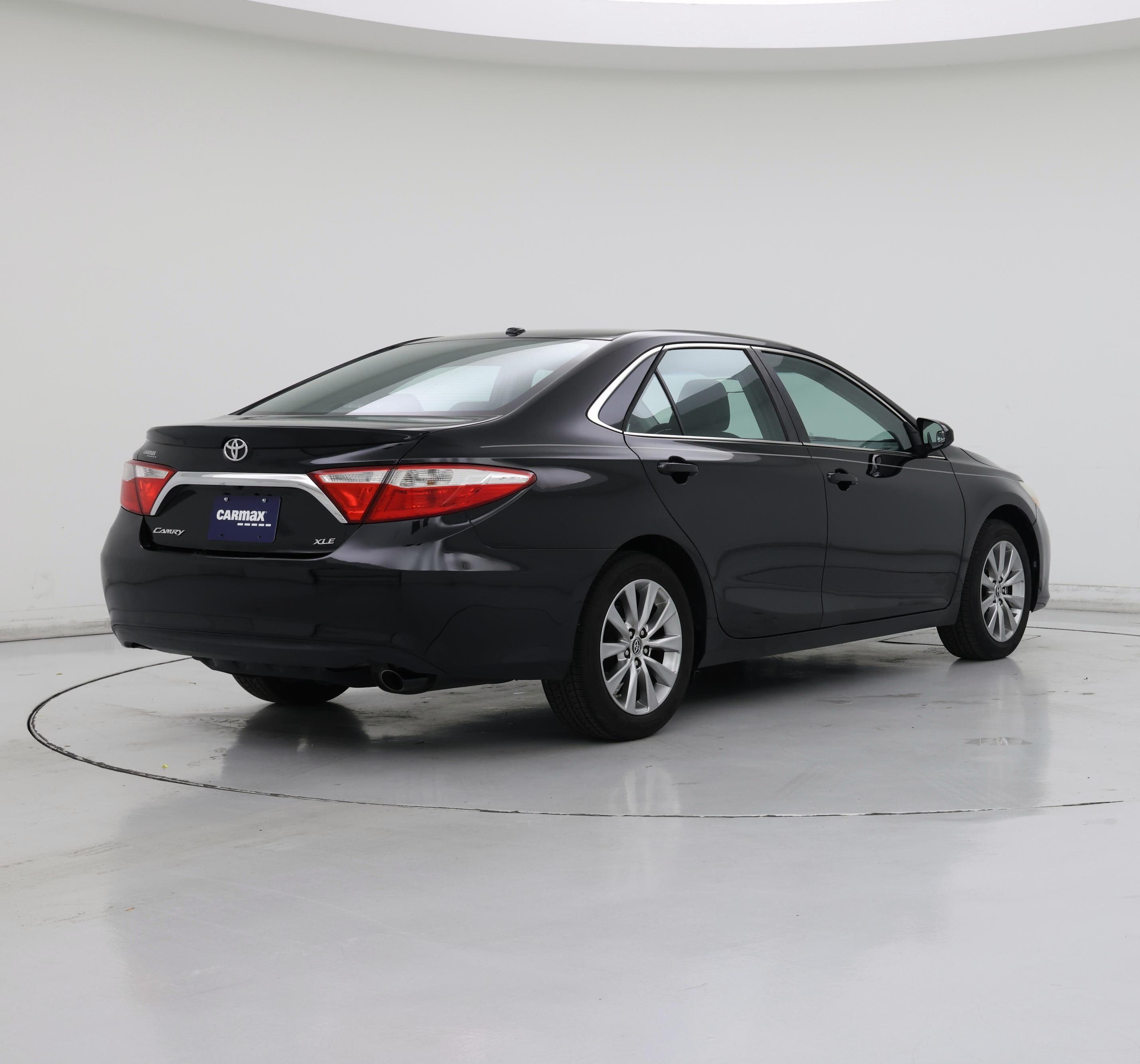 Thumbnail: 2016 Toyota Camry - 8