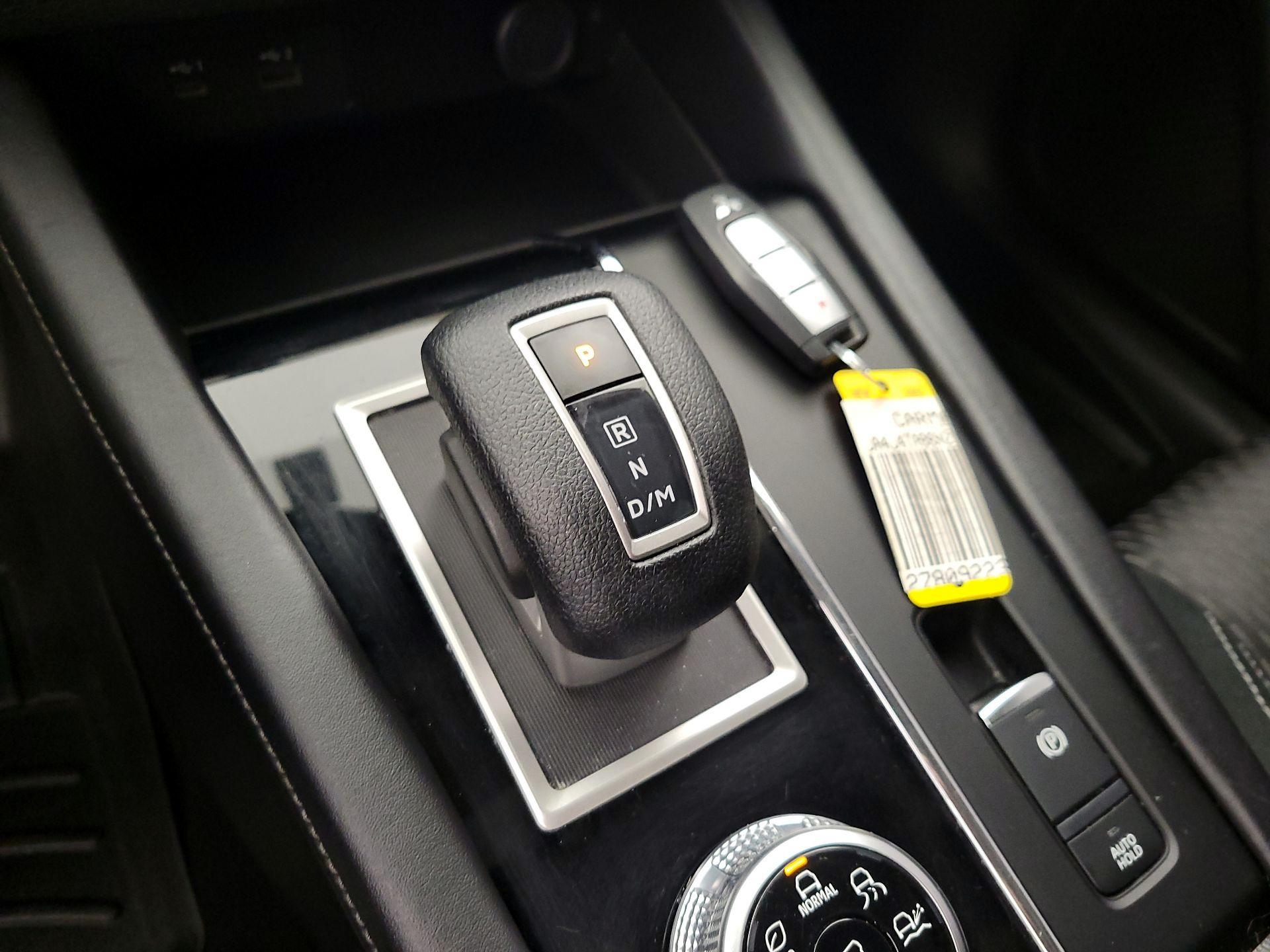 Thumbnail: 2022 Mitsubishi Outlander - 17