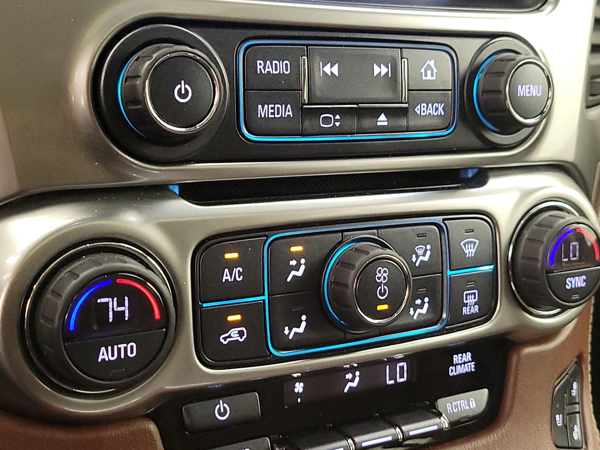 Thumbnail: 2018 Chevrolet Tahoe - 17