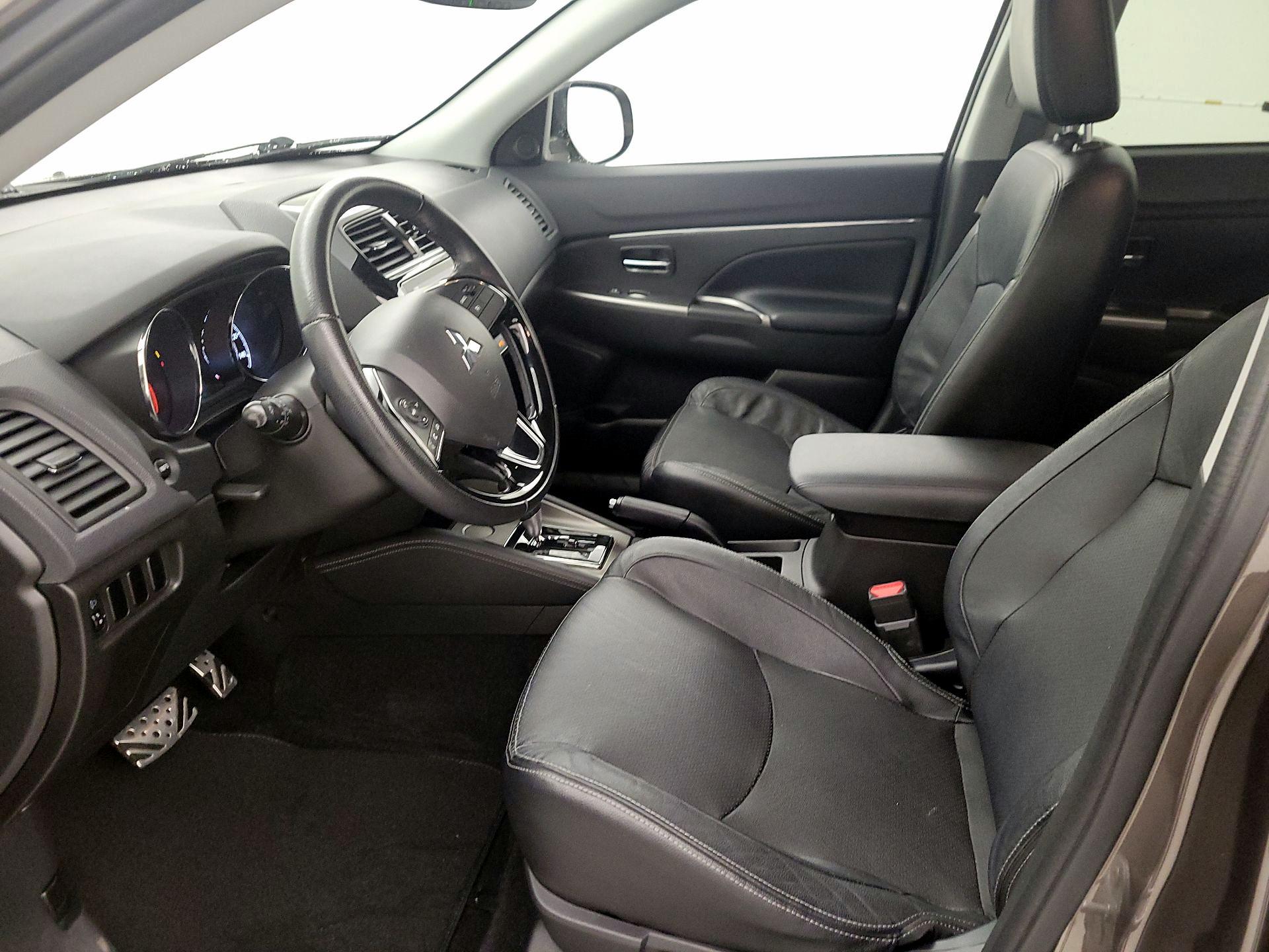 Thumbnail: 2018 Mitsubishi Outlander Sport - 11