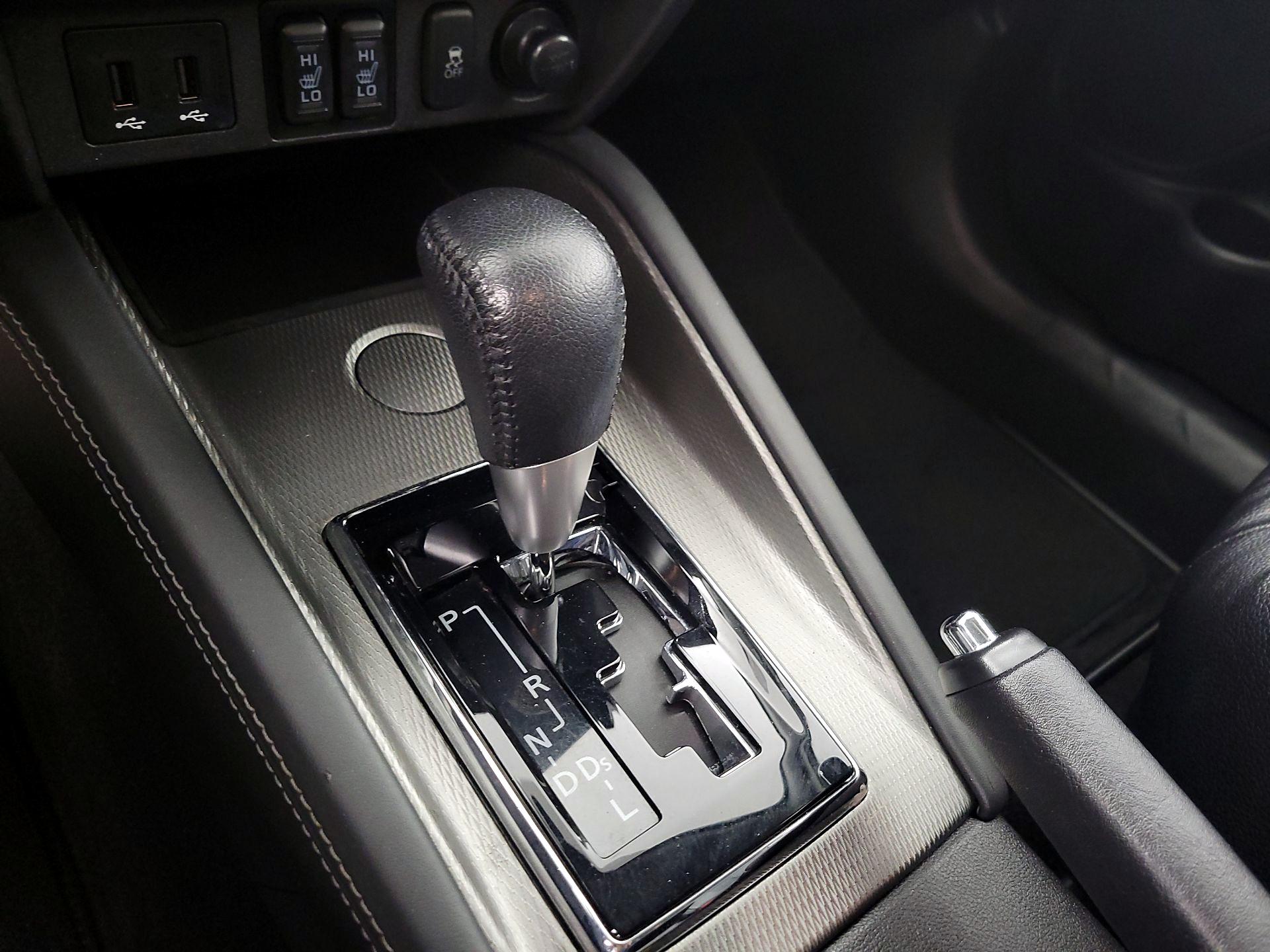 Thumbnail: 2018 Mitsubishi Outlander Sport - 17