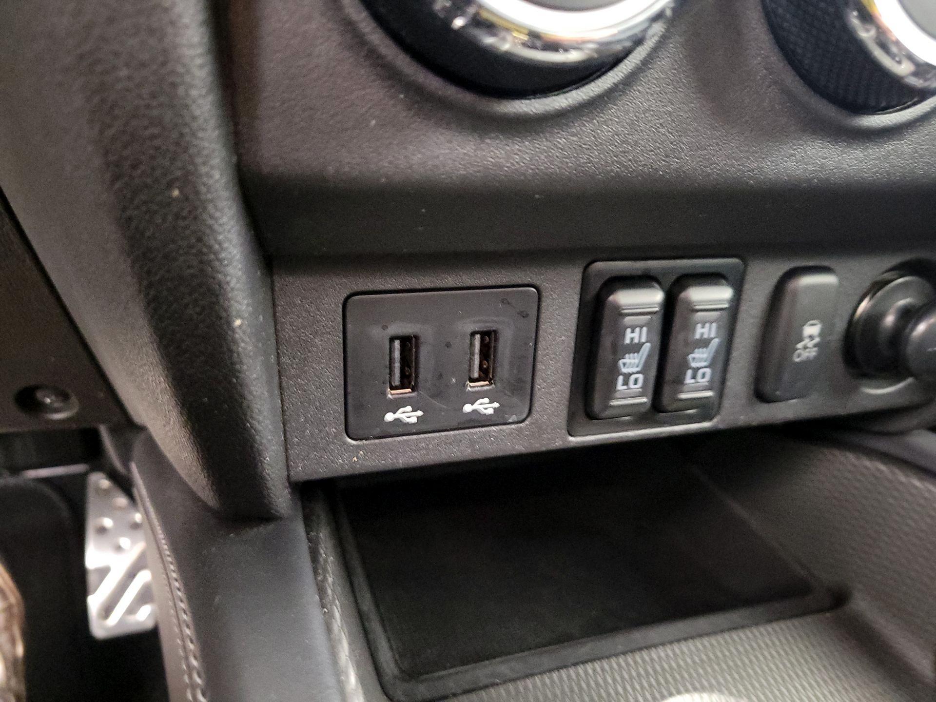 Thumbnail: 2018 Mitsubishi Outlander Sport - 18