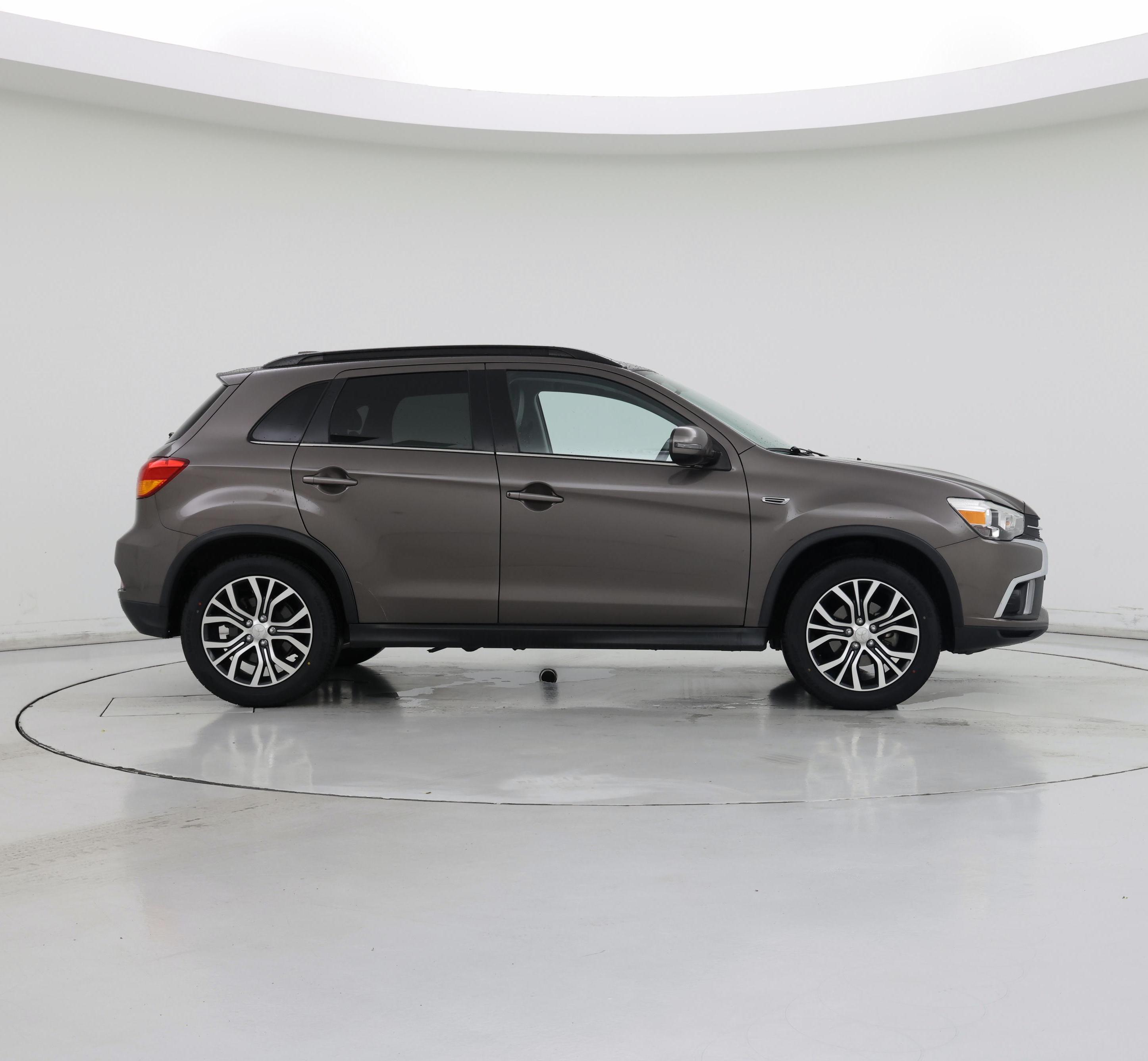 Thumbnail: 2018 Mitsubishi Outlander Sport - 7