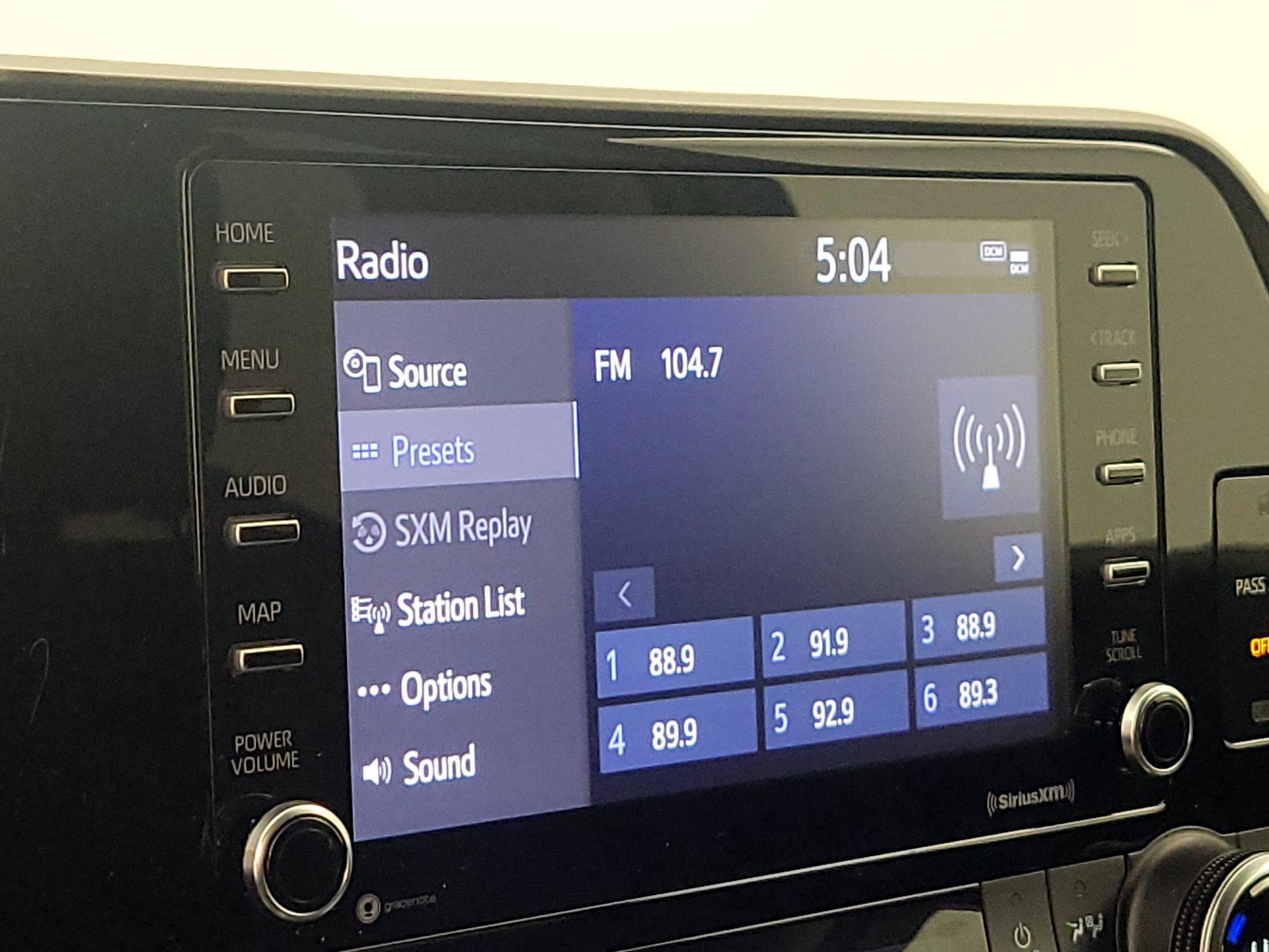 Thumbnail: 2022 Toyota Highlander - 15