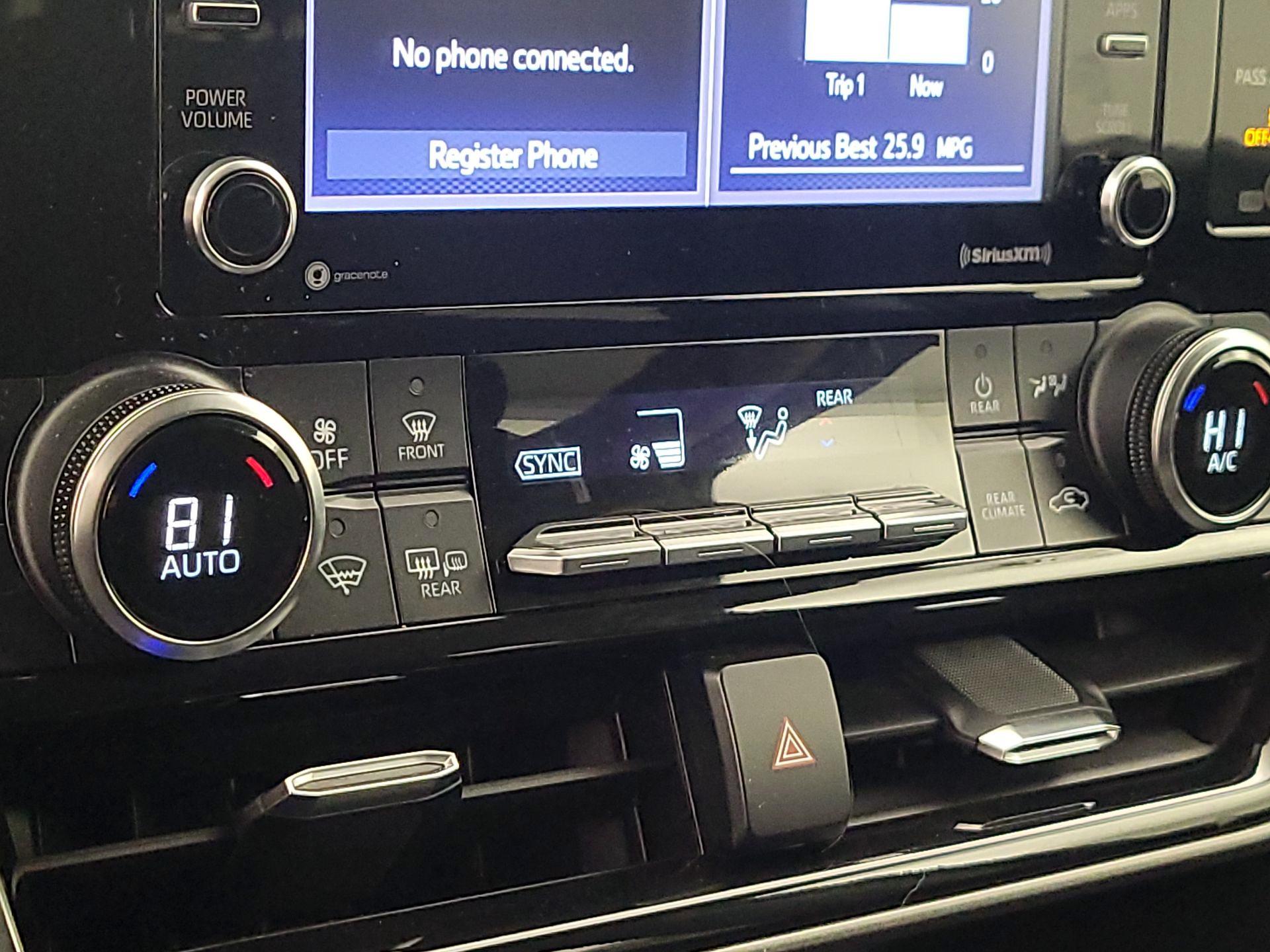 Thumbnail: 2022 Toyota Highlander - 16