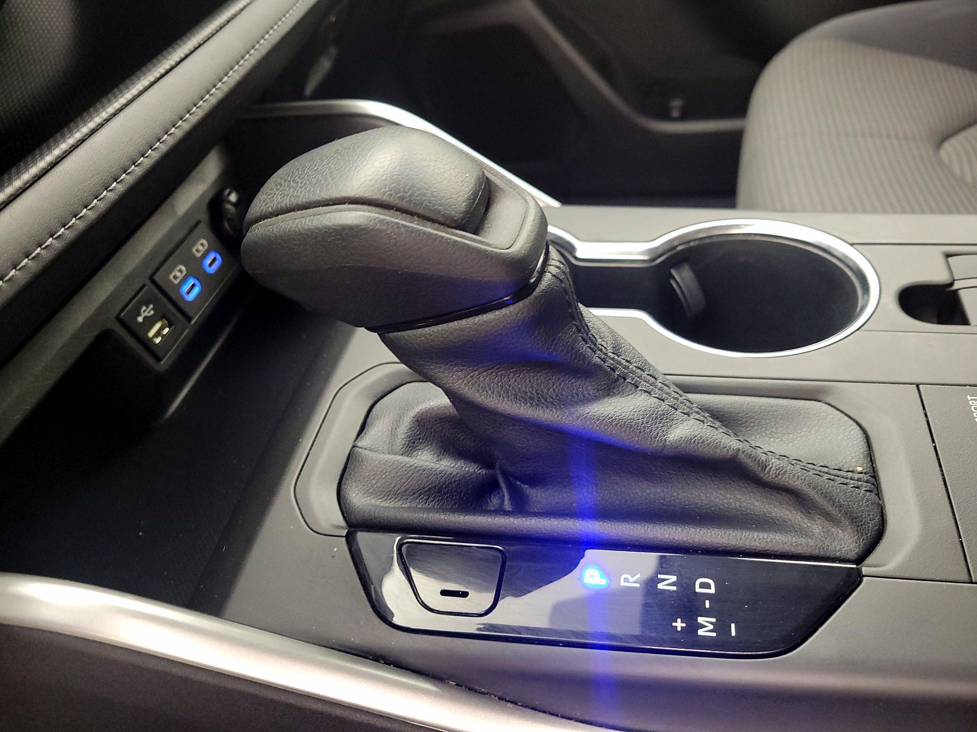 Thumbnail: 2022 Toyota Highlander - 17