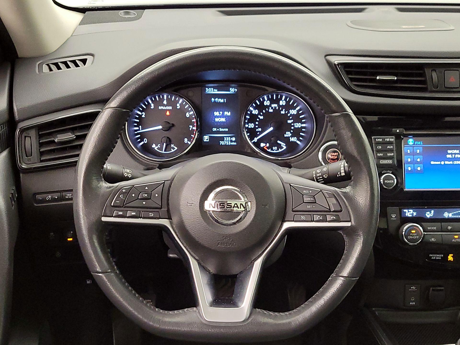 Thumbnail: 2017 Nissan Rogue - 10