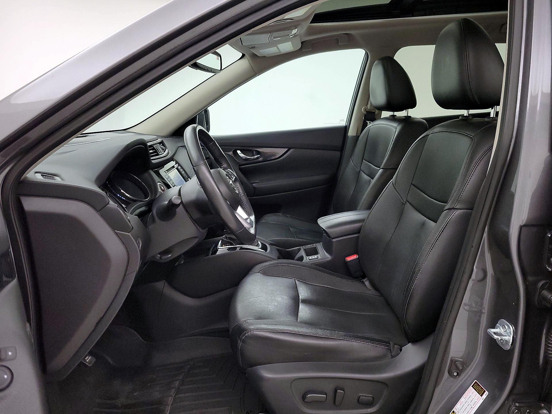 Thumbnail: 2017 Nissan Rogue - 11