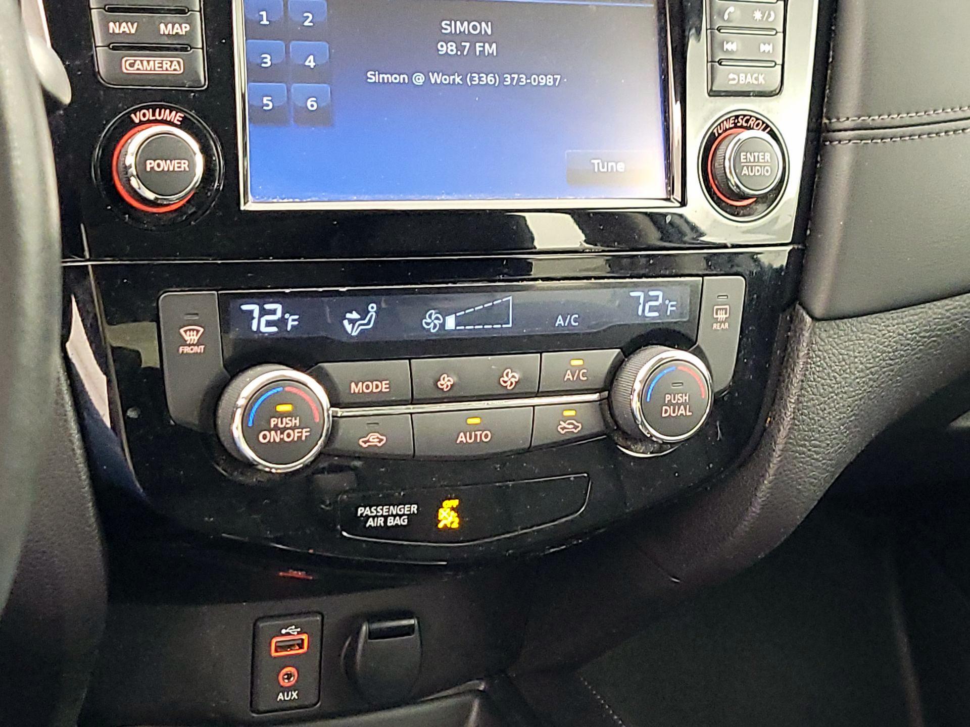 Thumbnail: 2017 Nissan Rogue - 17