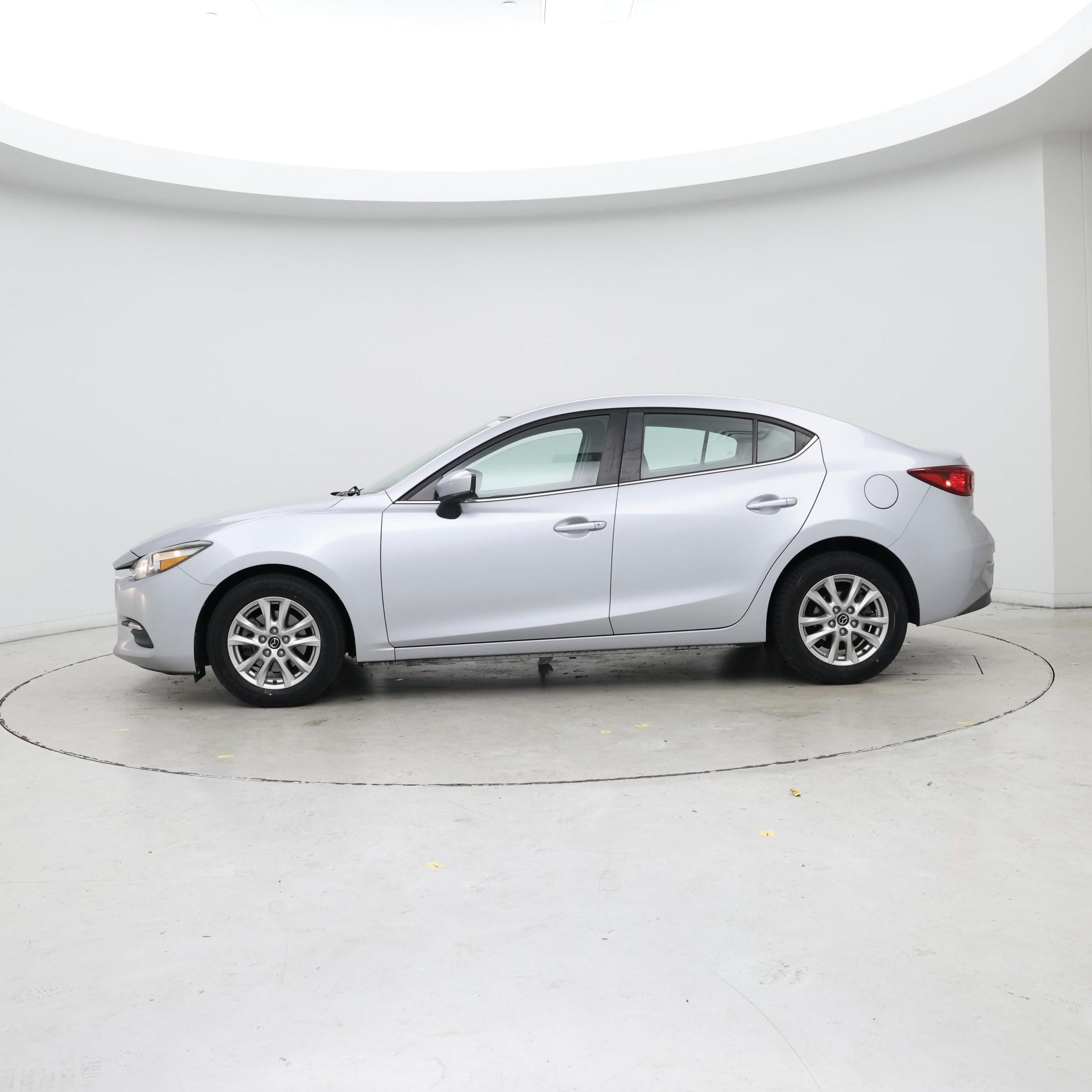 Thumbnail: 2018 Mazda Mazda3 - 3