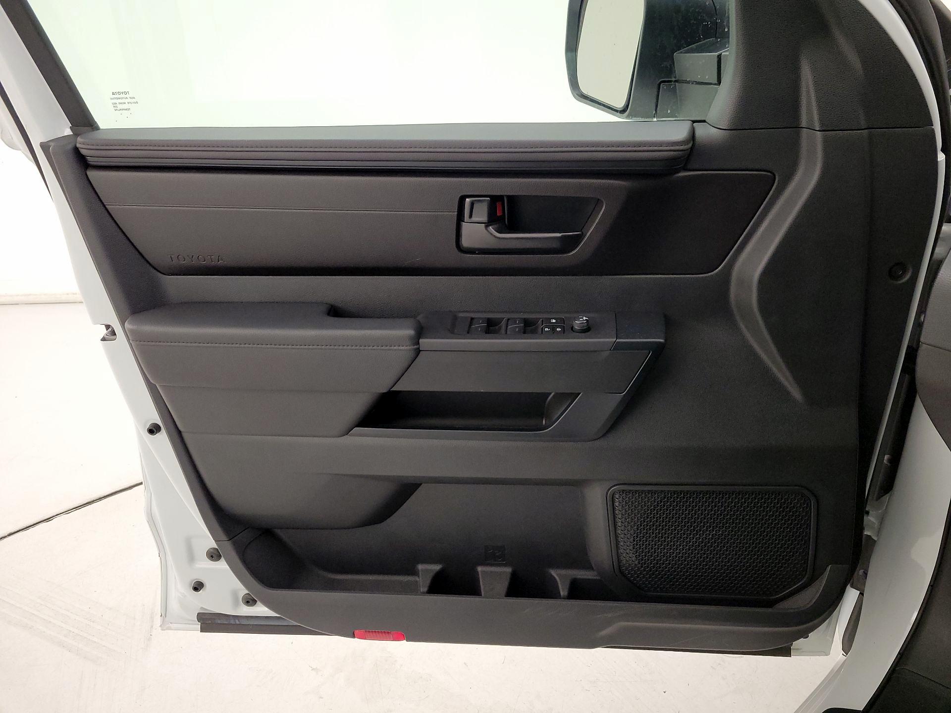 Thumbnail: 2025 Toyota Tundra - 12