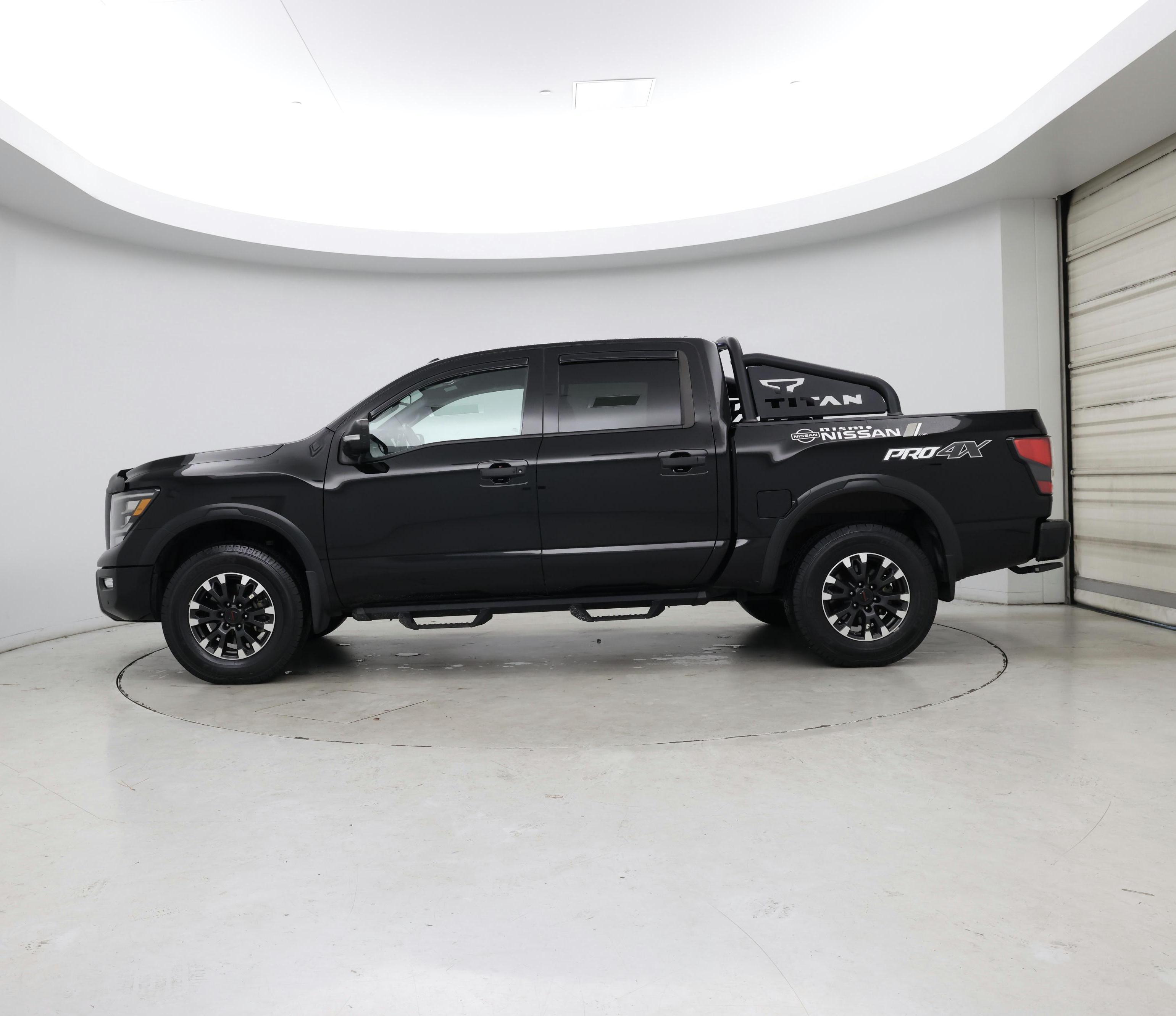 Thumbnail: 2020 Nissan Titan - 3