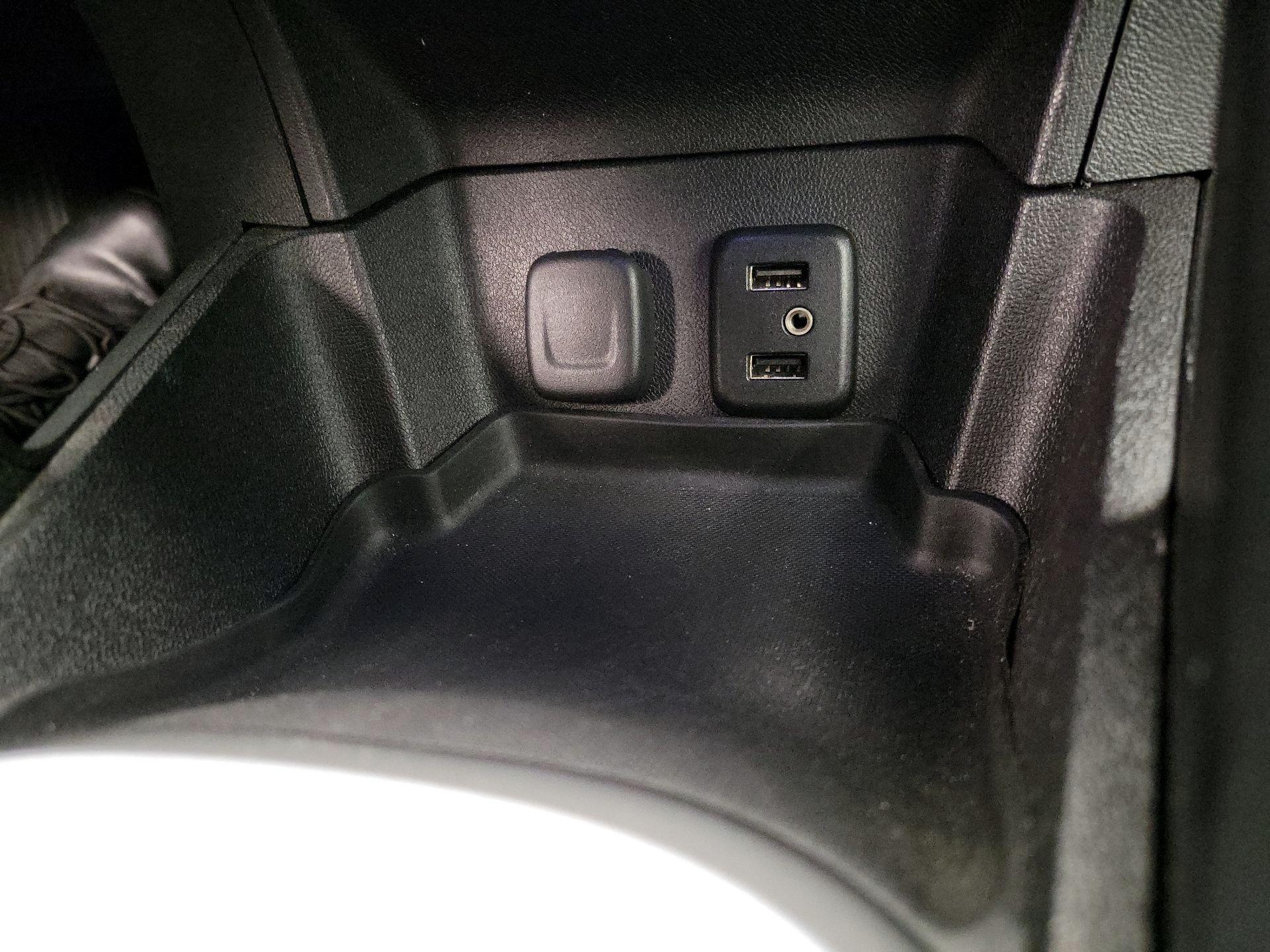 Thumbnail: 2017 Chevrolet Volt - 18