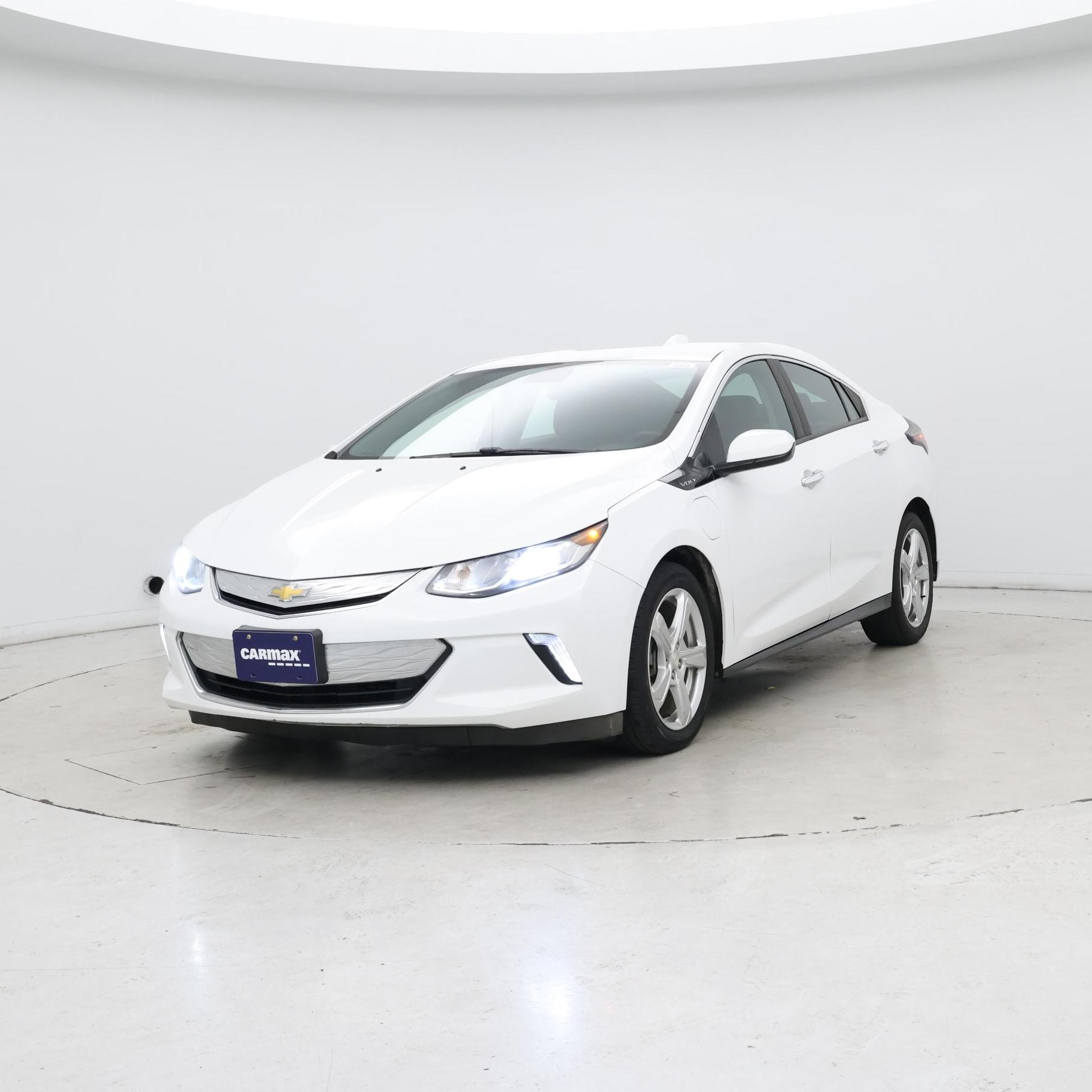 Thumbnail: 2017 Chevrolet Volt - 4