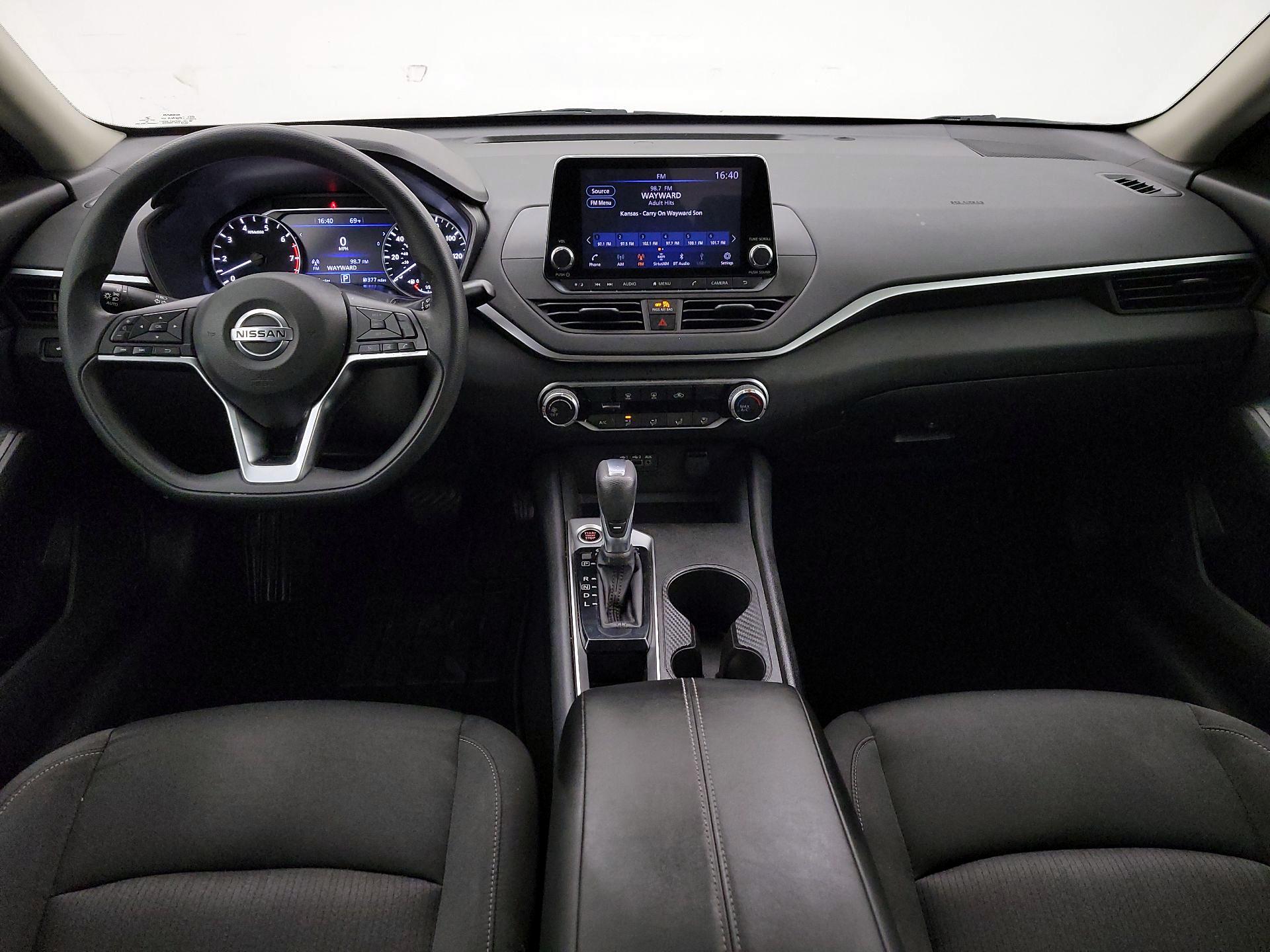 Thumbnail: 2020 Nissan Altima - 9