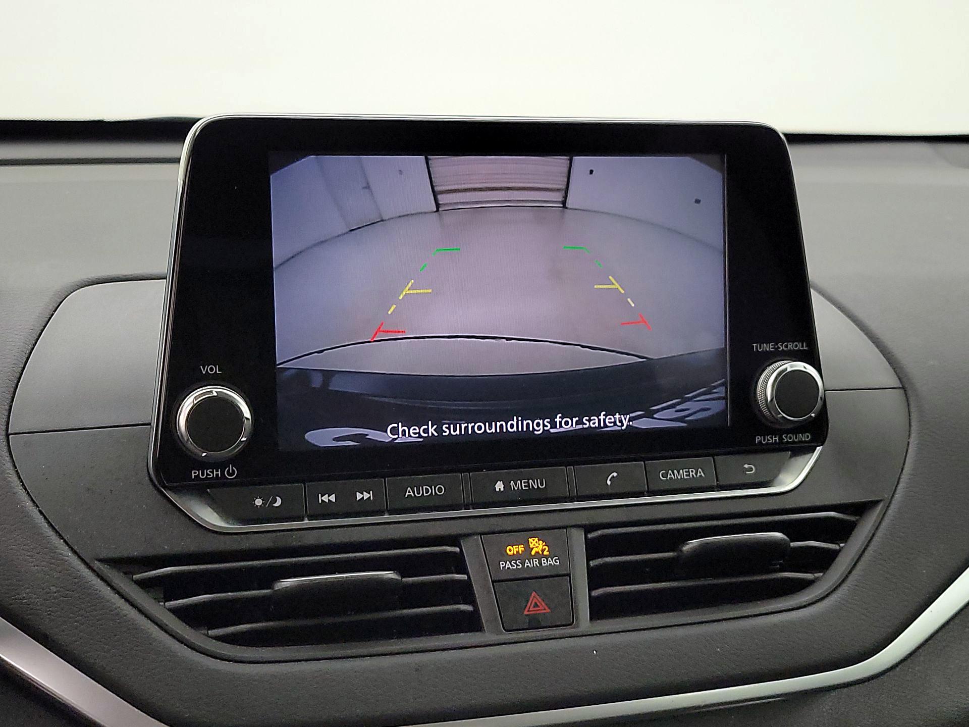 Thumbnail: 2020 Nissan Altima - 14