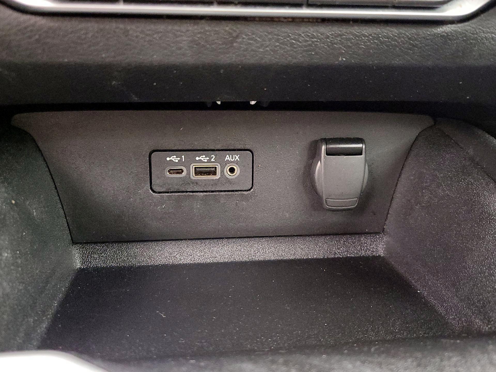 Thumbnail: 2020 Nissan Altima - 18