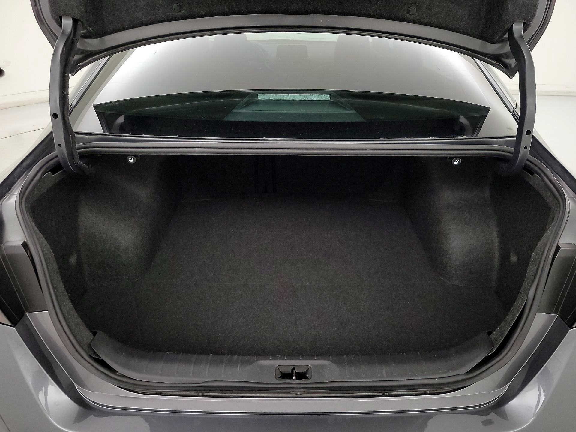 Thumbnail: 2020 Nissan Altima - 20