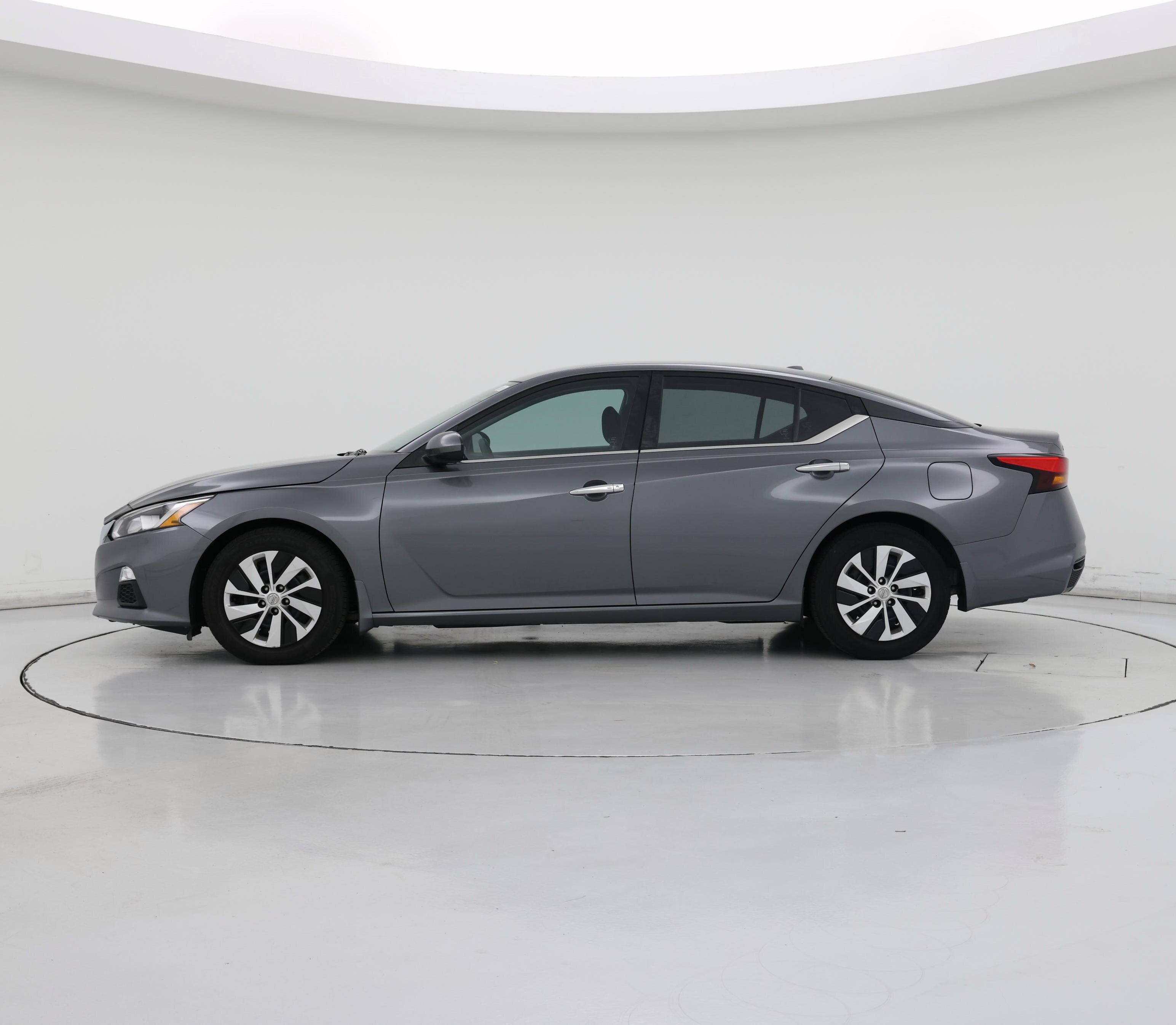 Thumbnail: 2020 Nissan Altima - 3