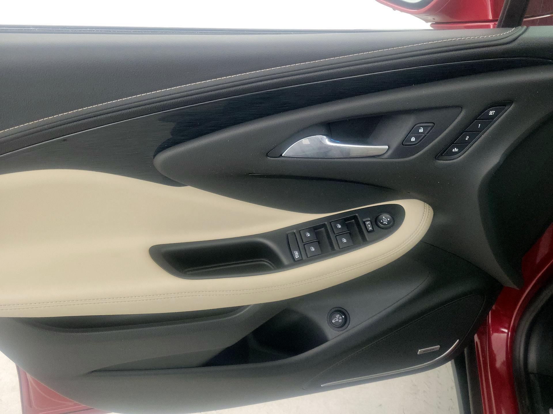 Thumbnail: 2017 Buick Envision - 12