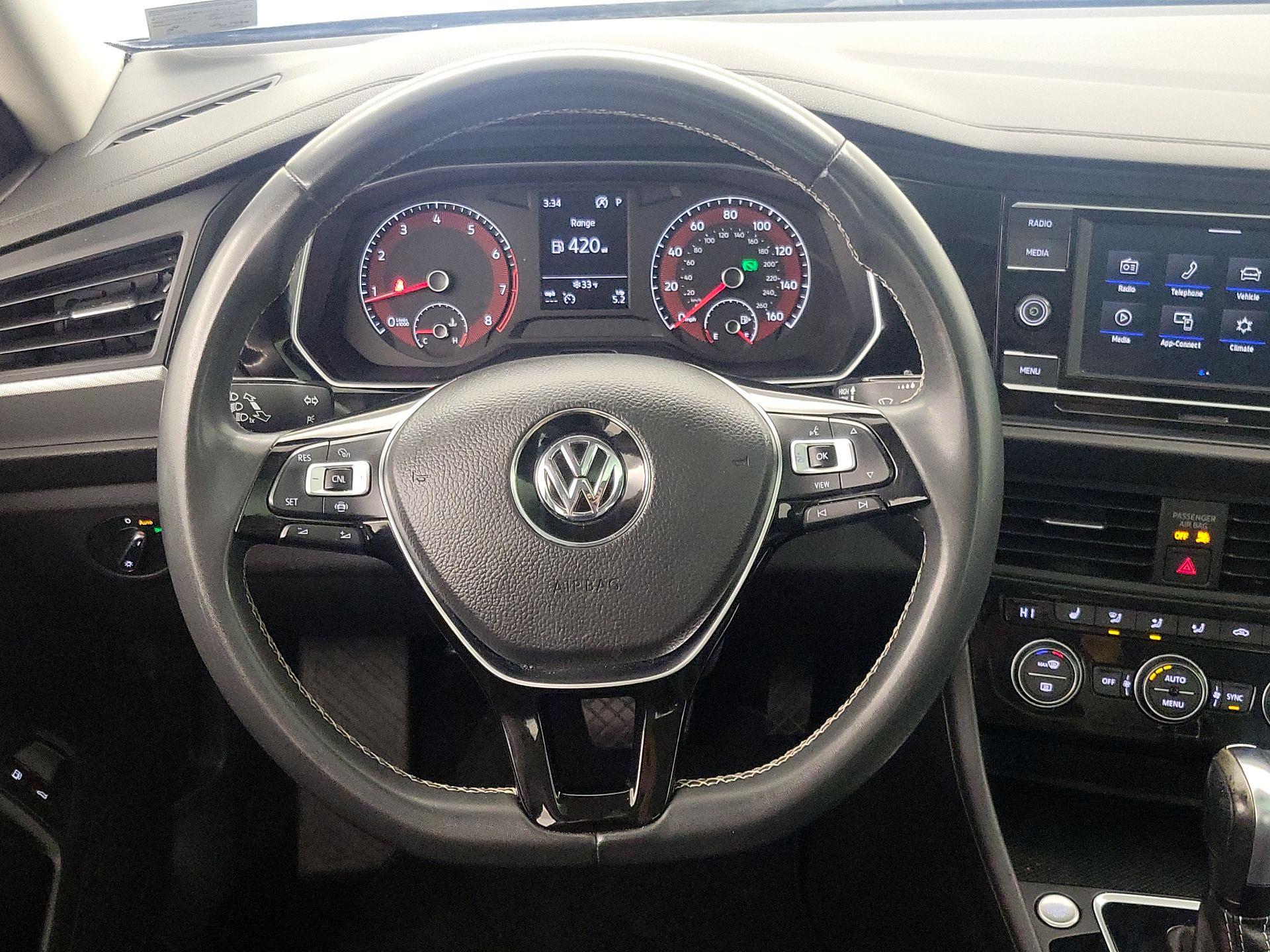 Thumbnail: 2021 Volkswagen Jetta - 10