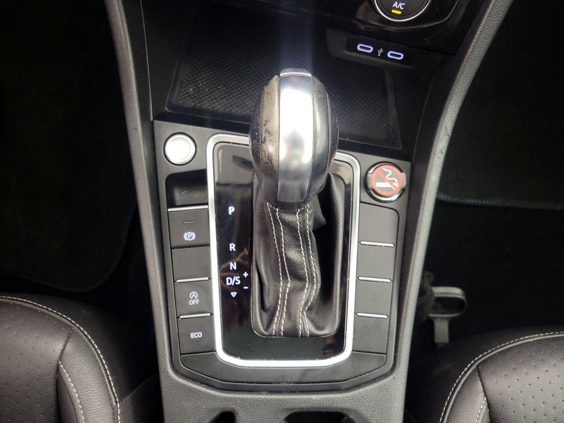 Thumbnail: 2021 Volkswagen Jetta - 17