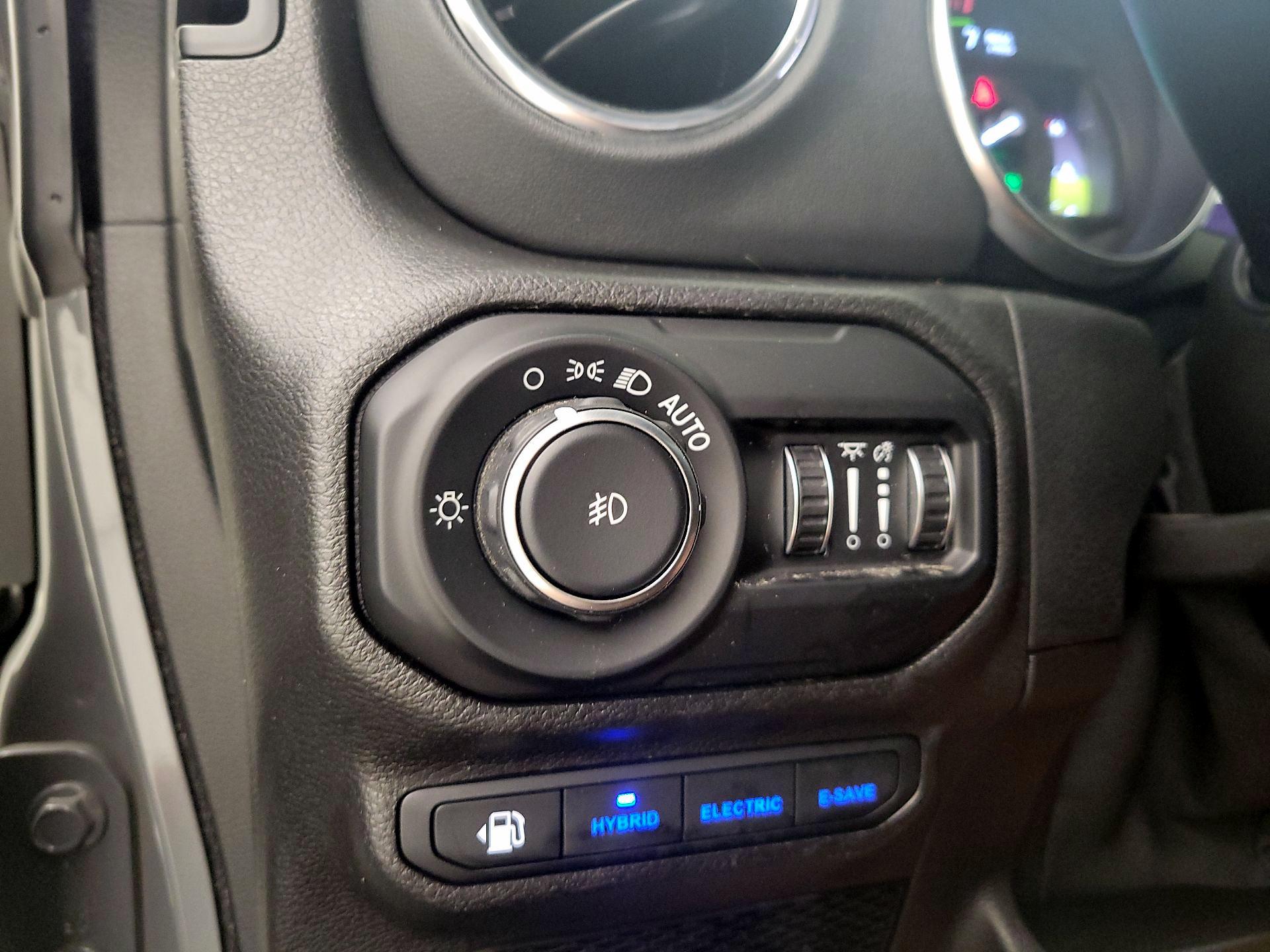 Thumbnail: 2021 Jeep Wrangler - 13