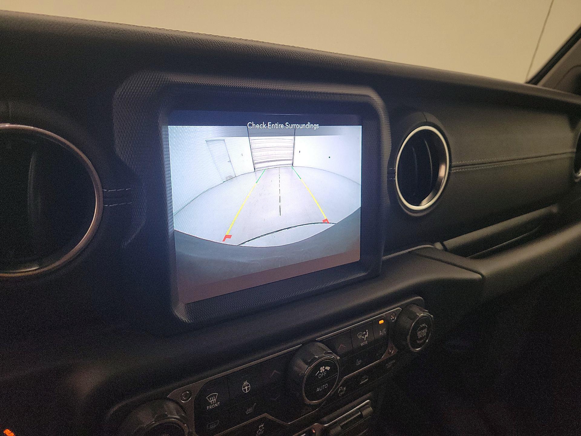 Thumbnail: 2021 Jeep Wrangler - 15