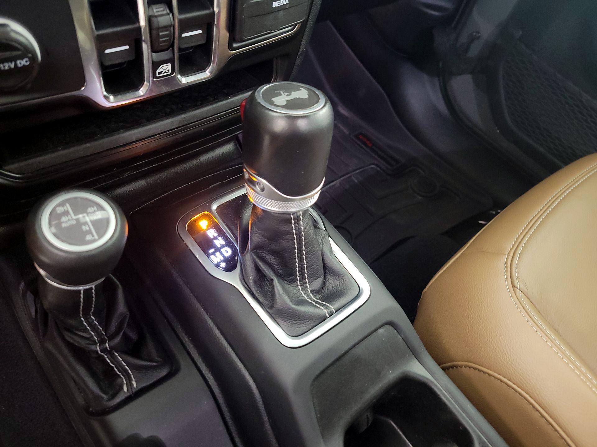 Thumbnail: 2021 Jeep Wrangler - 18