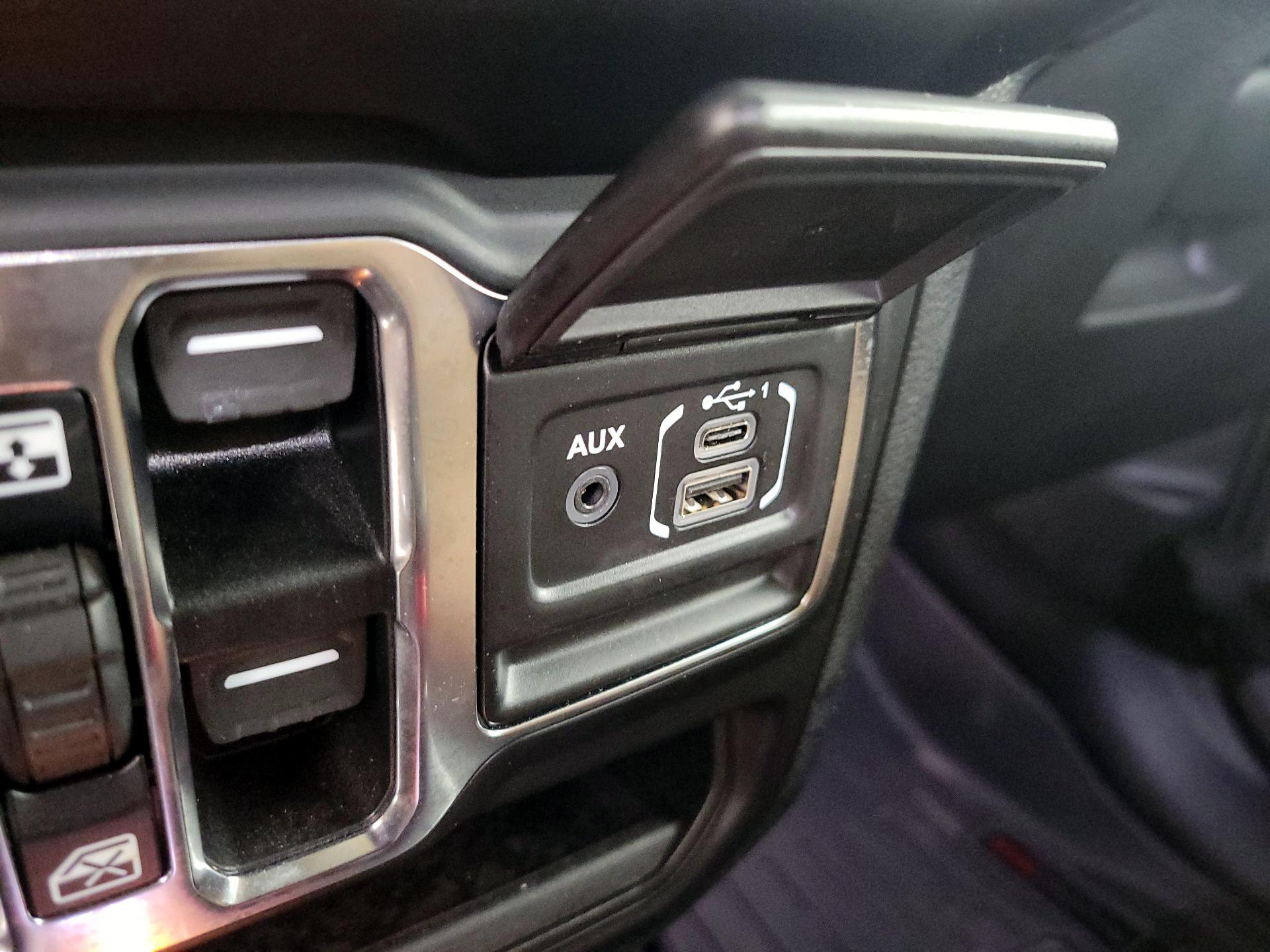 Thumbnail: 2021 Jeep Wrangler - 19