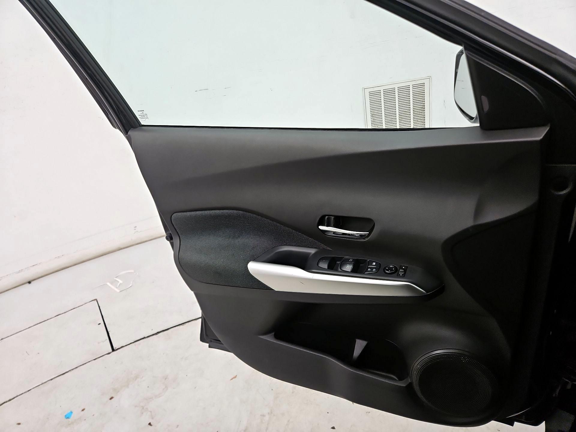 Thumbnail: 2020 Nissan Kicks - 12