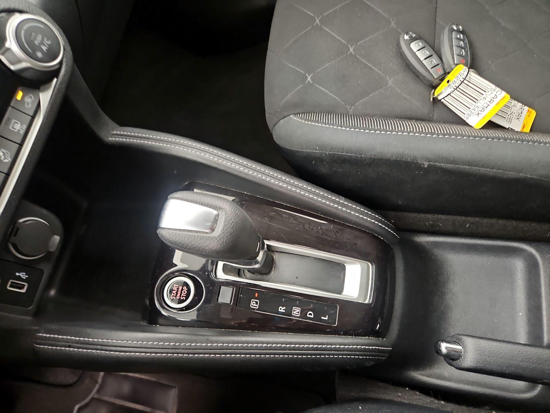 Thumbnail: 2020 Nissan Kicks - 17