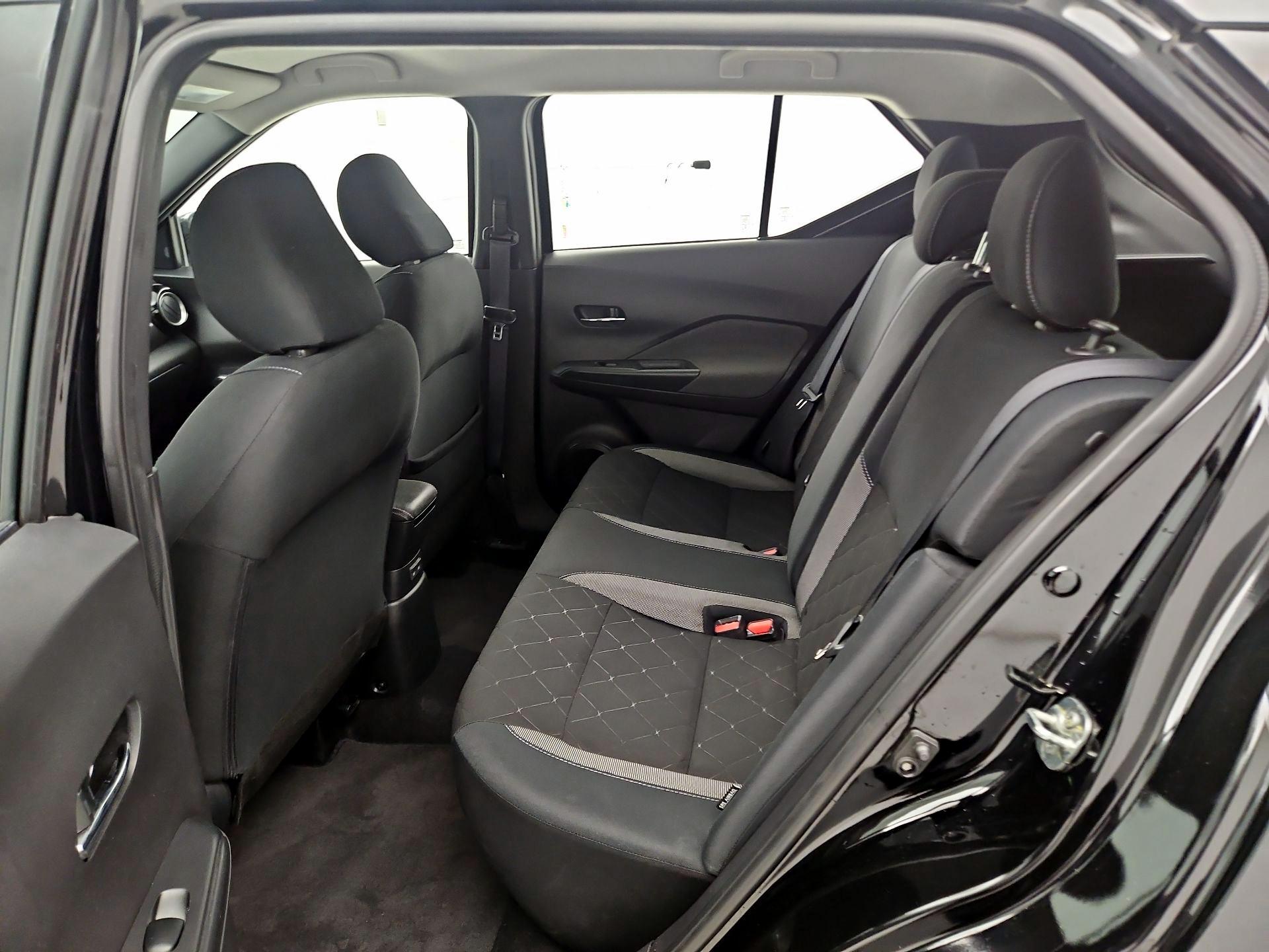 Thumbnail: 2020 Nissan Kicks - 19